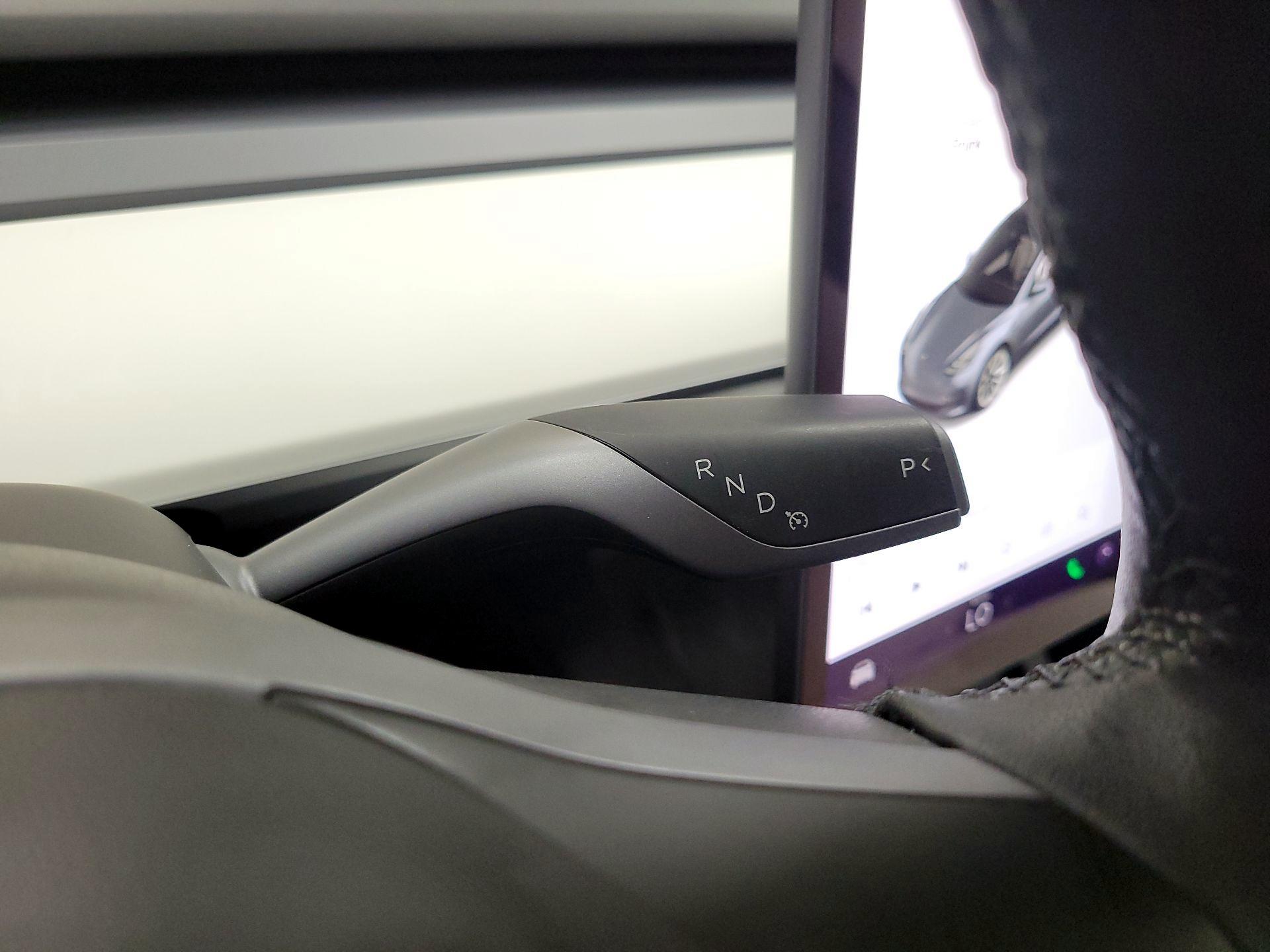 Thumbnail: 2022 Tesla Model 3 - 17