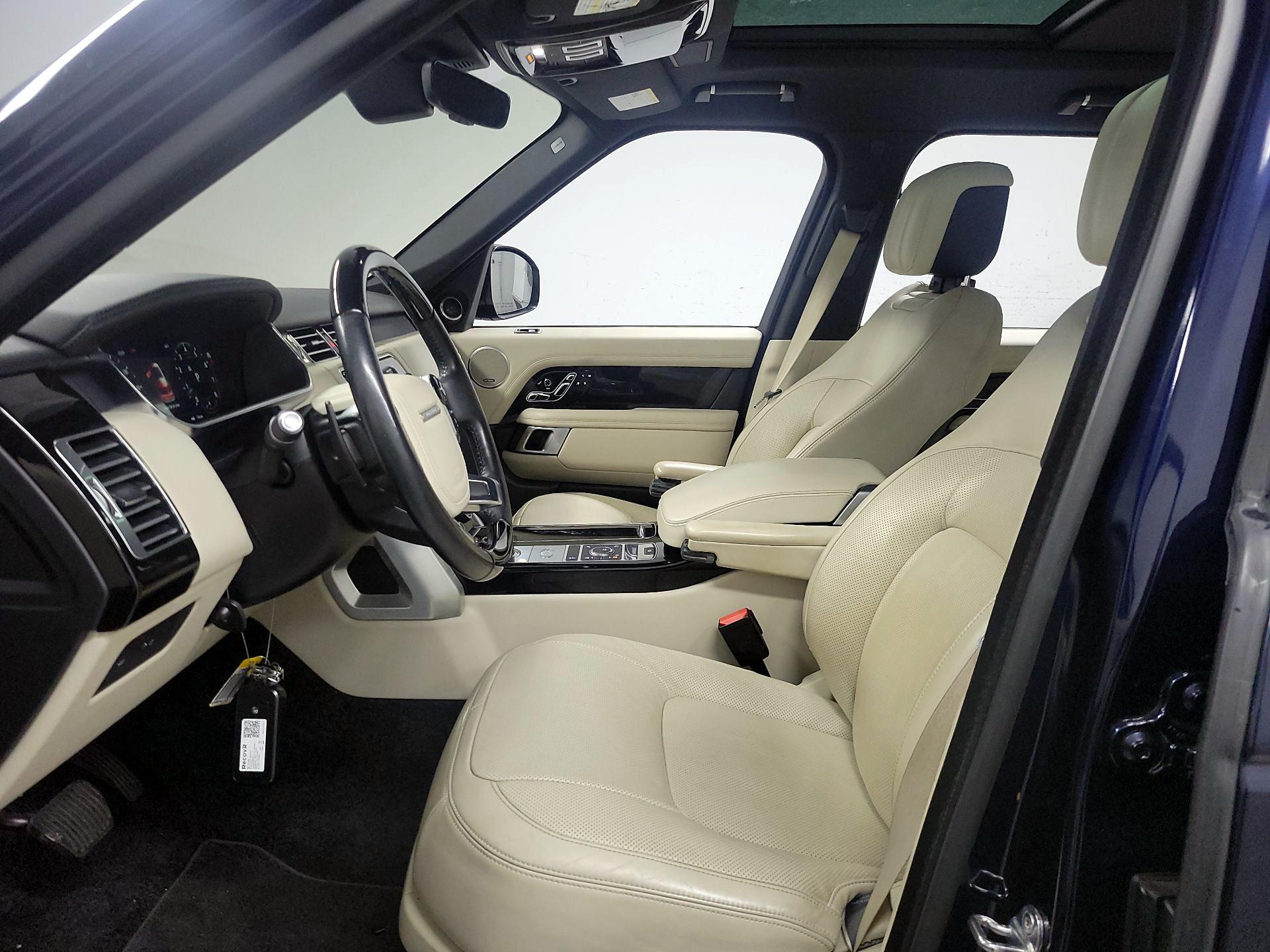 Thumbnail: 2020 Land Rover Range Rover - 11