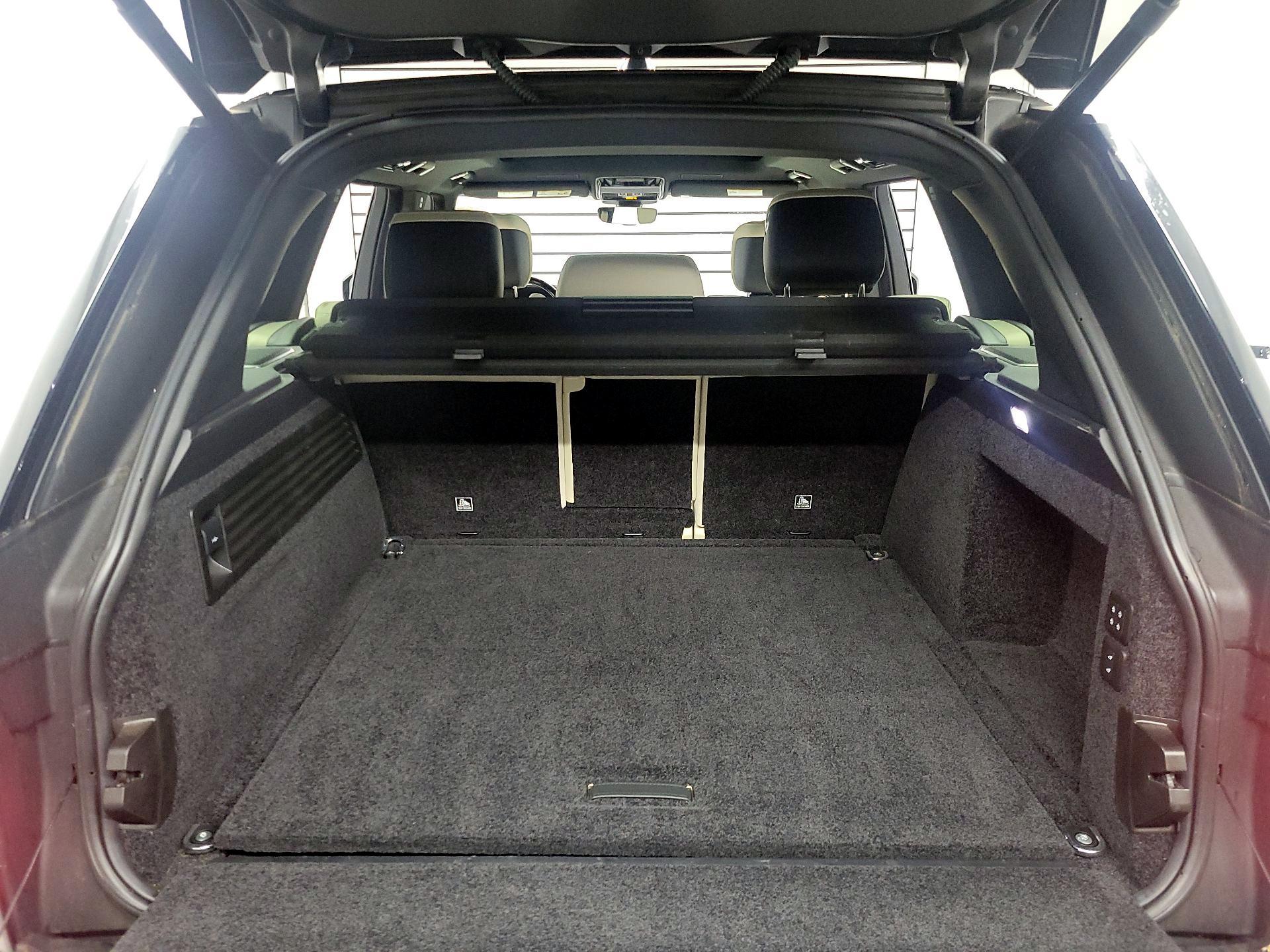 Thumbnail: 2020 Land Rover Range Rover - 18