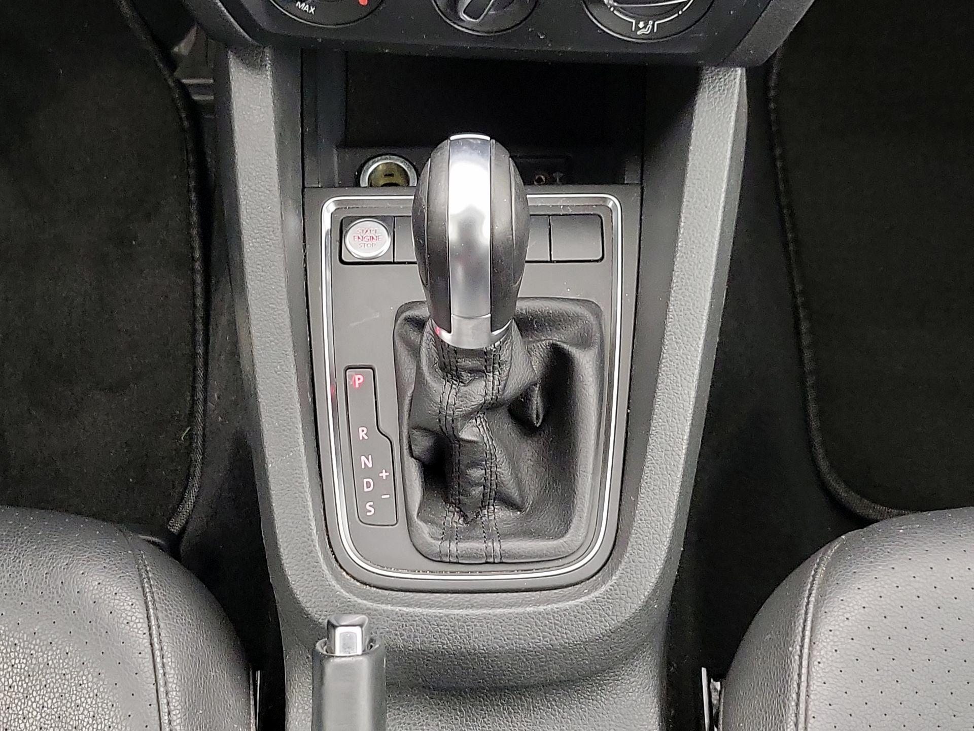 Thumbnail: 2018 Volkswagen Jetta - 17