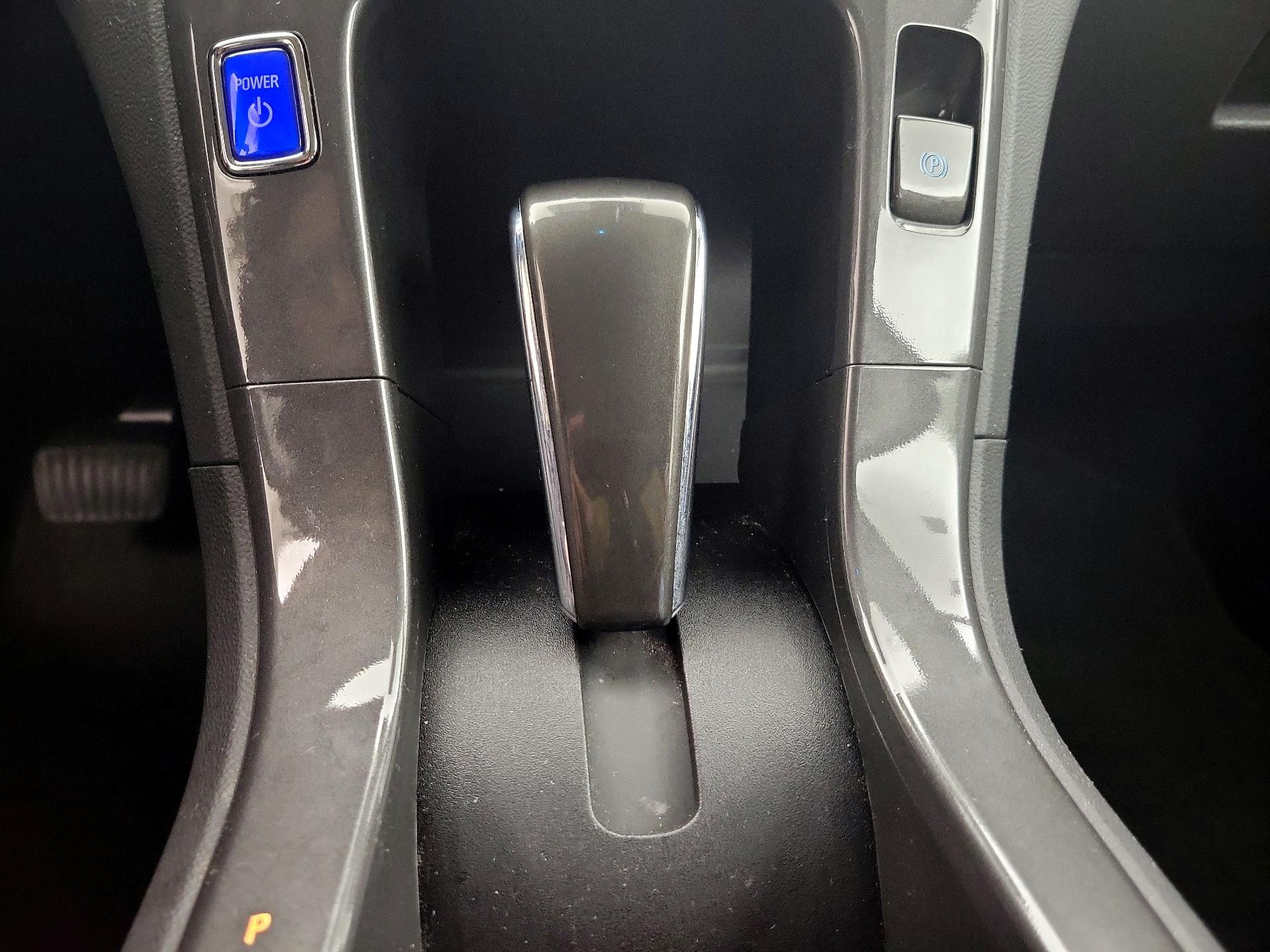 Thumbnail: 2015 Chevrolet Volt - 16