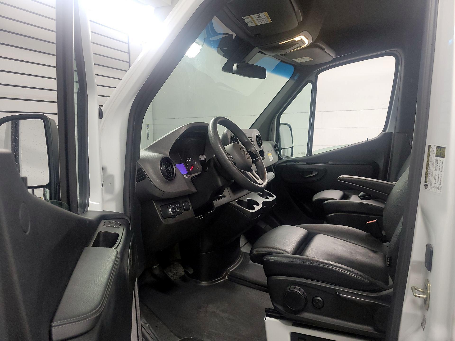 Thumbnail: 2022 Mercedes-Benz Sprinter - 11