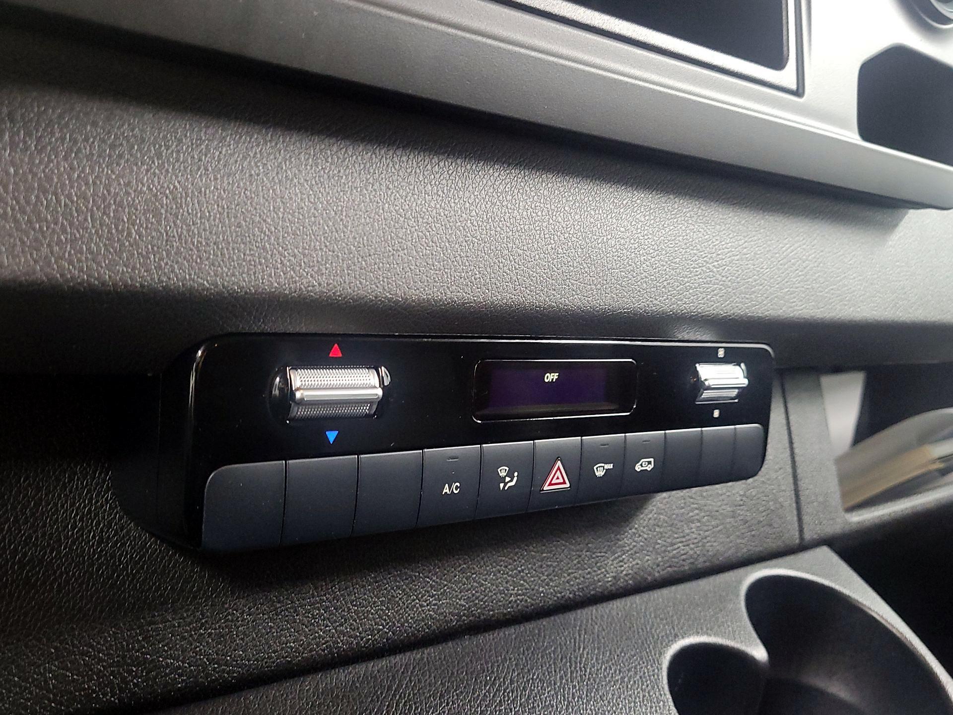 Thumbnail: 2022 Mercedes-Benz Sprinter - 16