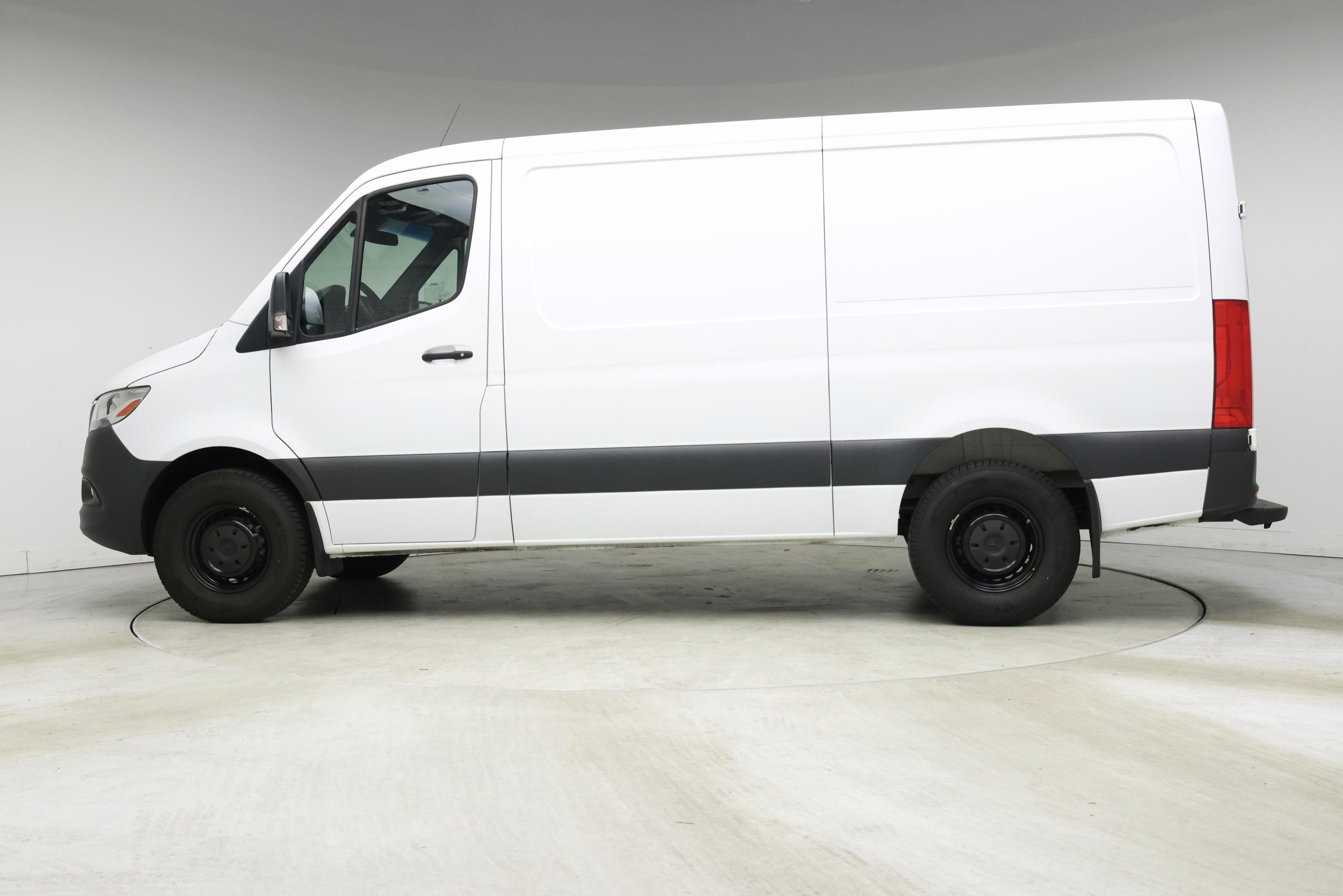 Thumbnail: 2022 Mercedes-Benz Sprinter - 3
