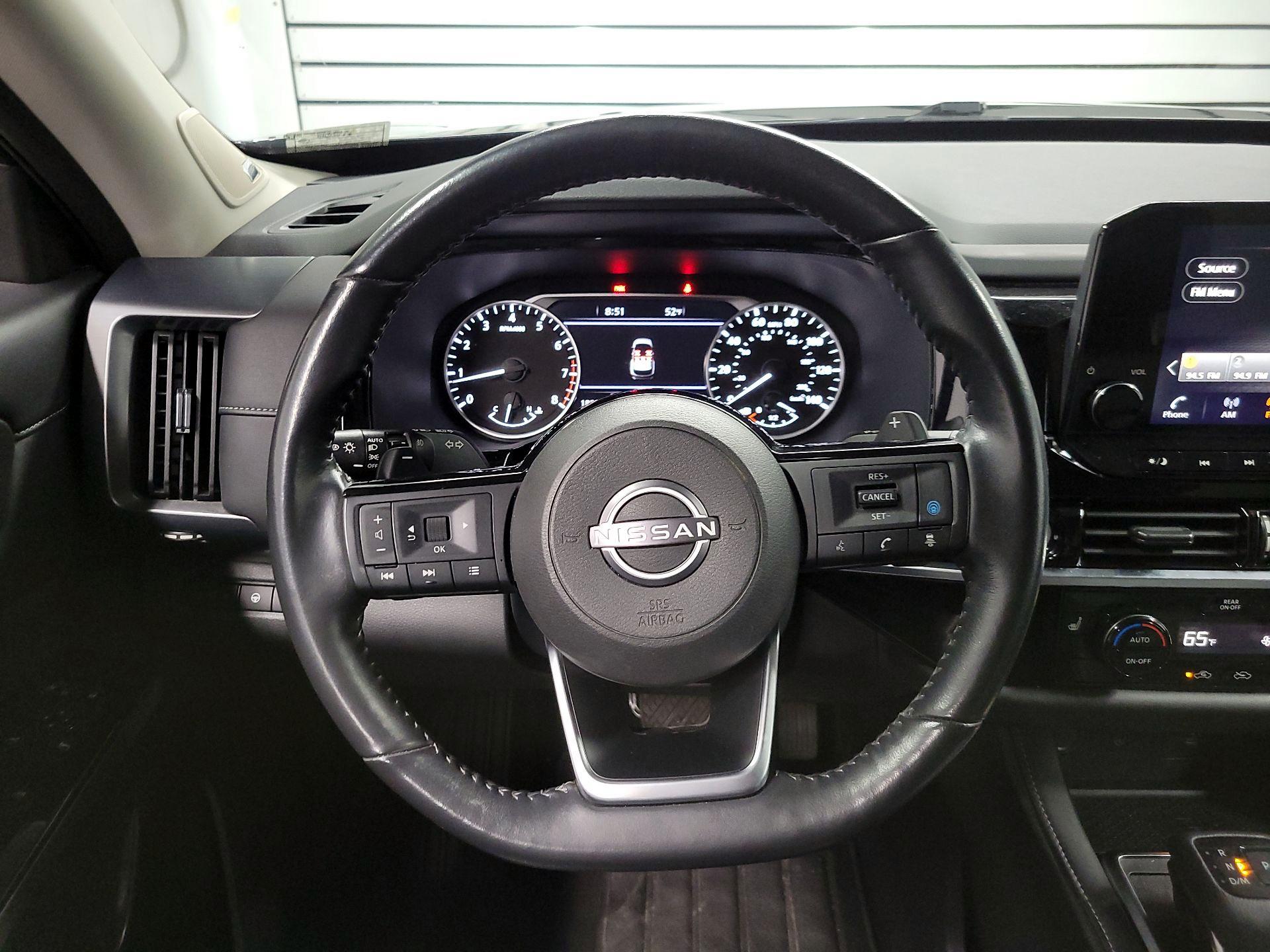 Thumbnail: 2022 Nissan Pathfinder - 10