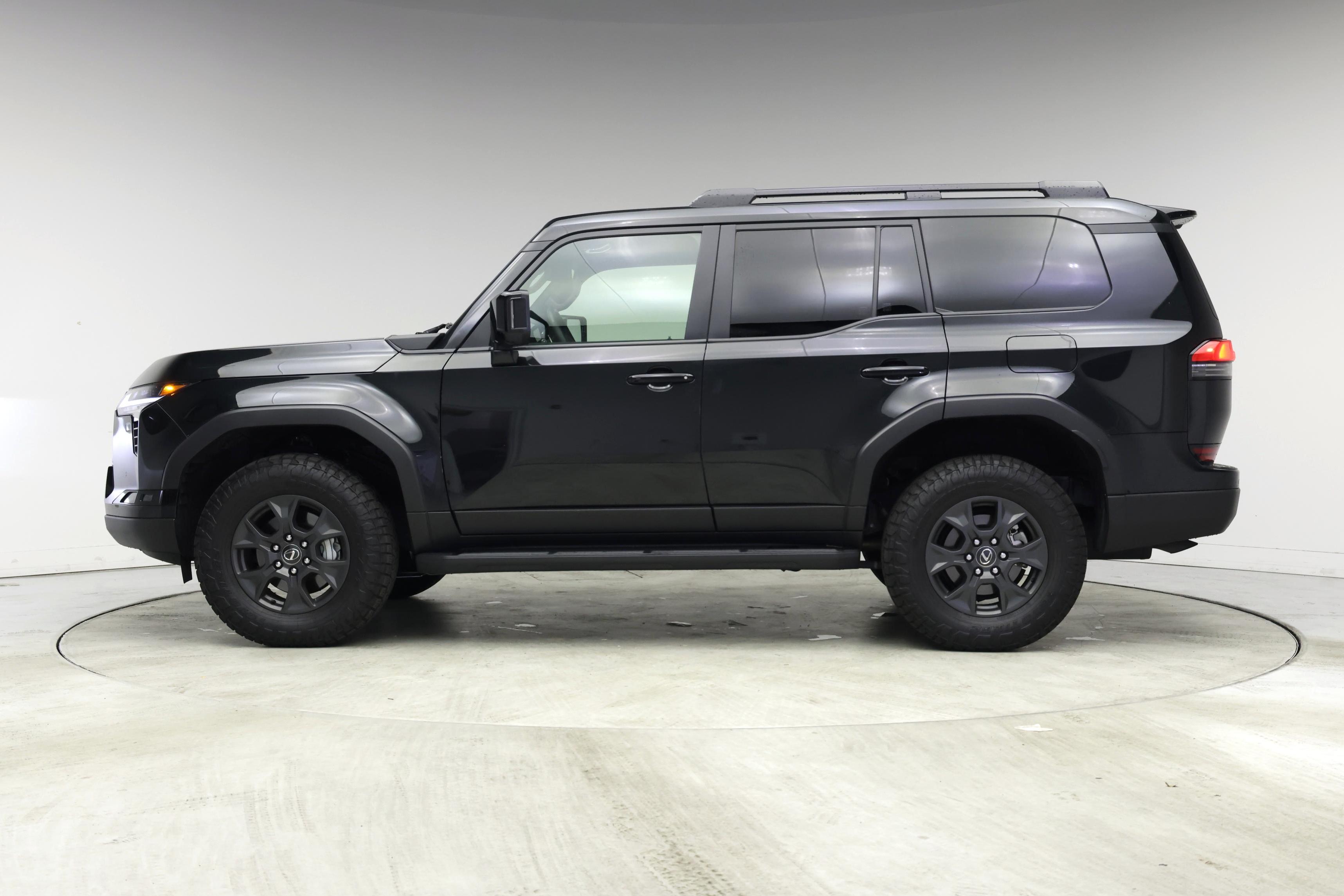 Thumbnail: 2024 Lexus GX - 3