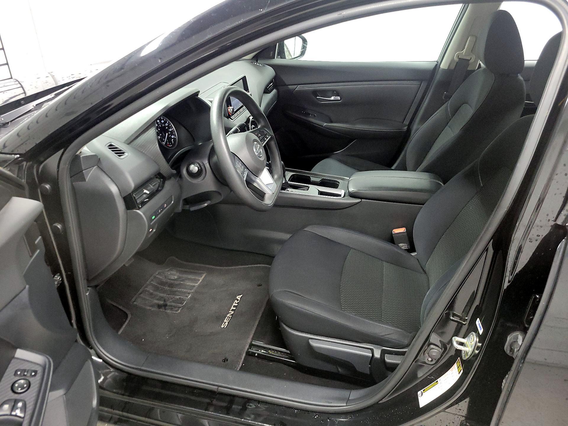 Thumbnail: 2020 Nissan Sentra - 11