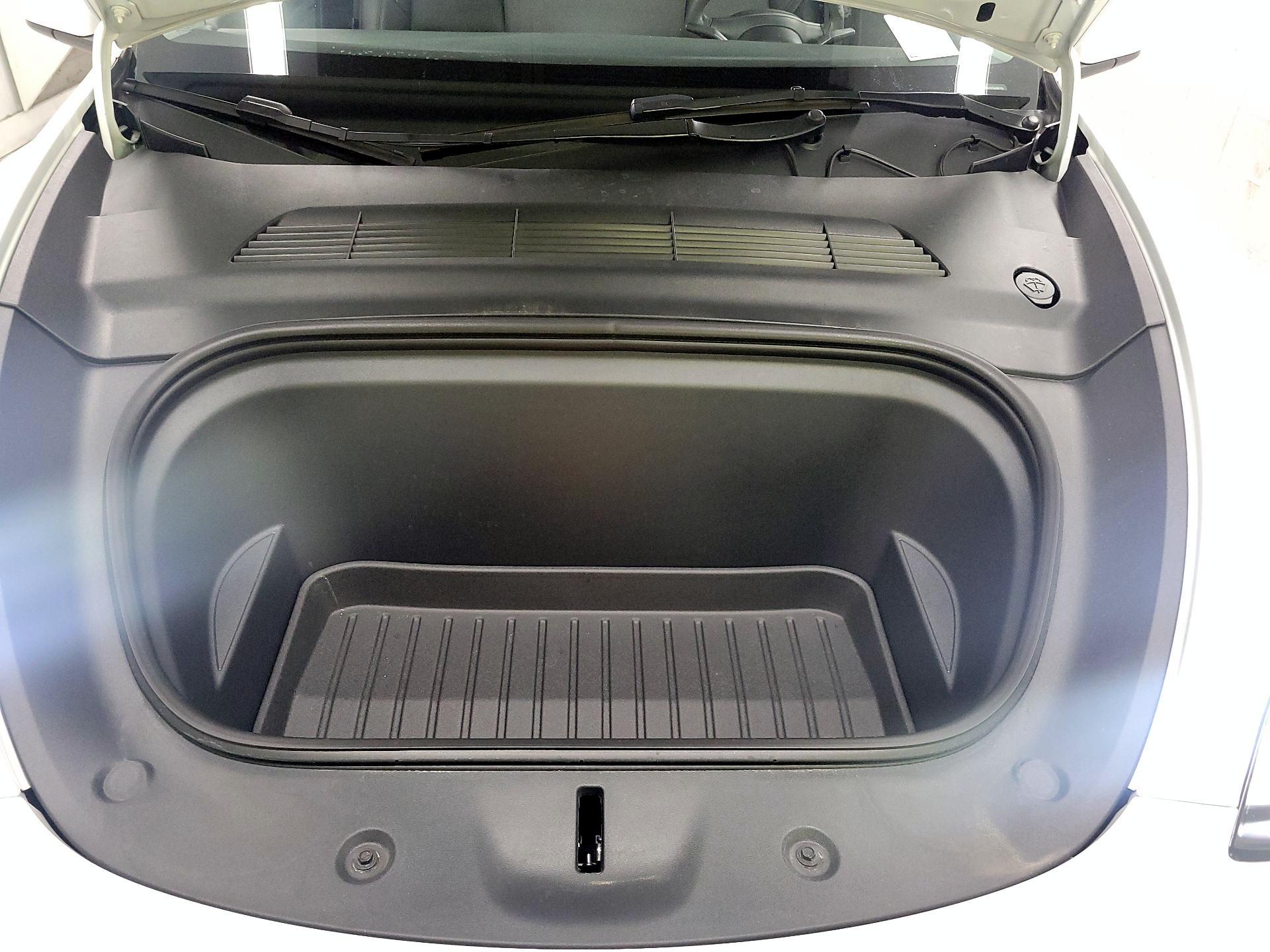Thumbnail: 2023 Tesla Model Y - 19