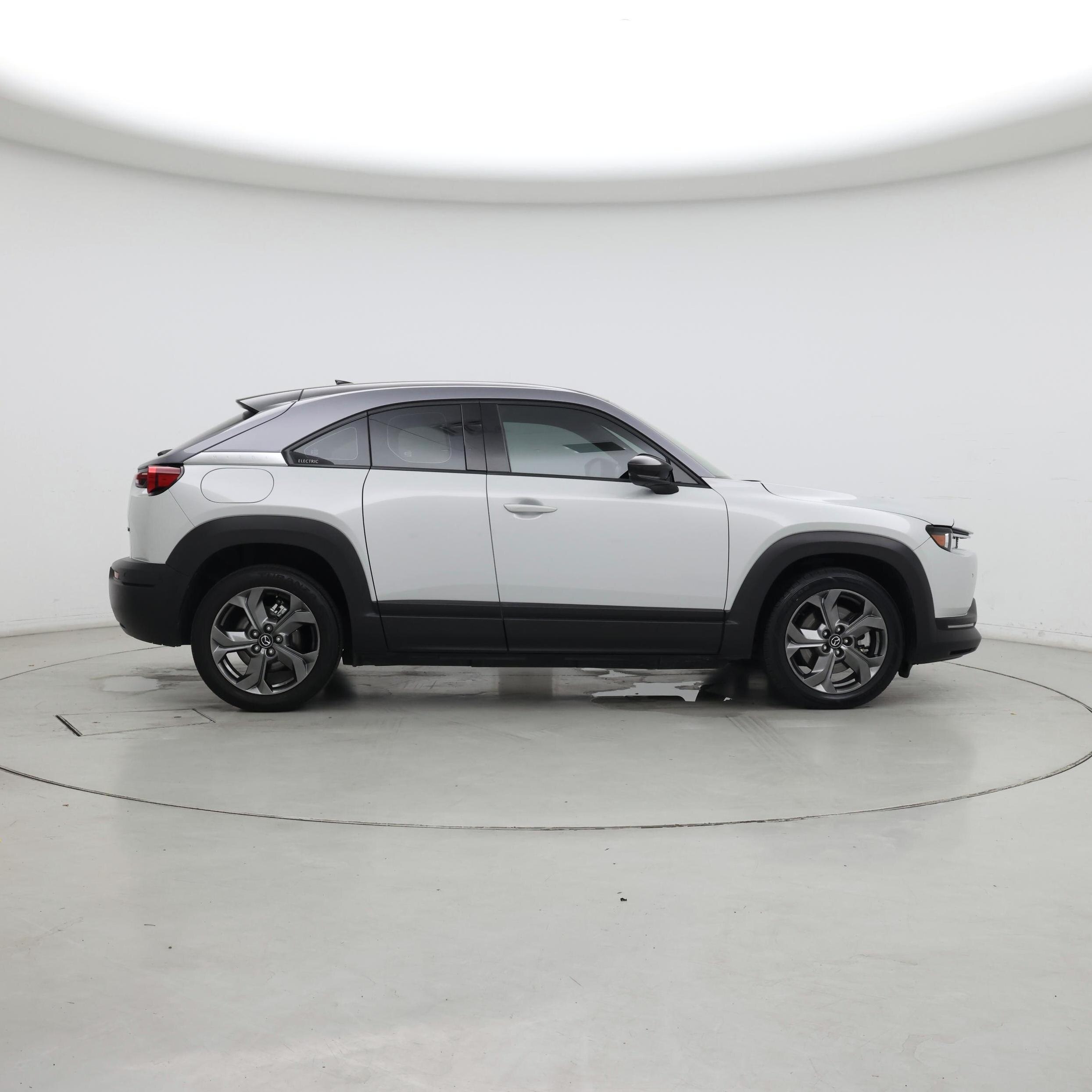 Thumbnail: 2022 Mazda MX-30 - 7