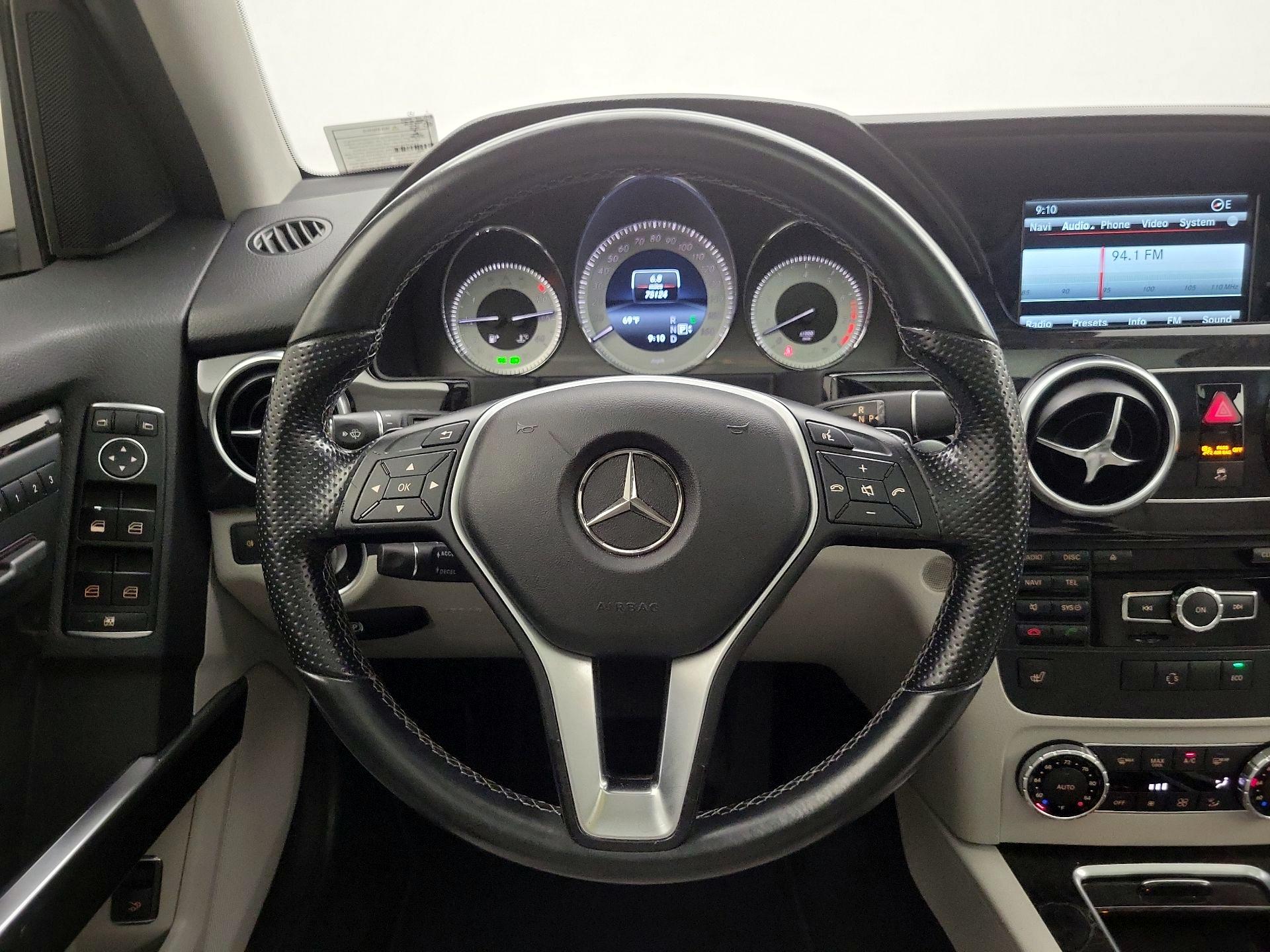 Thumbnail: 2015 Mercedes-Benz GLK - 10