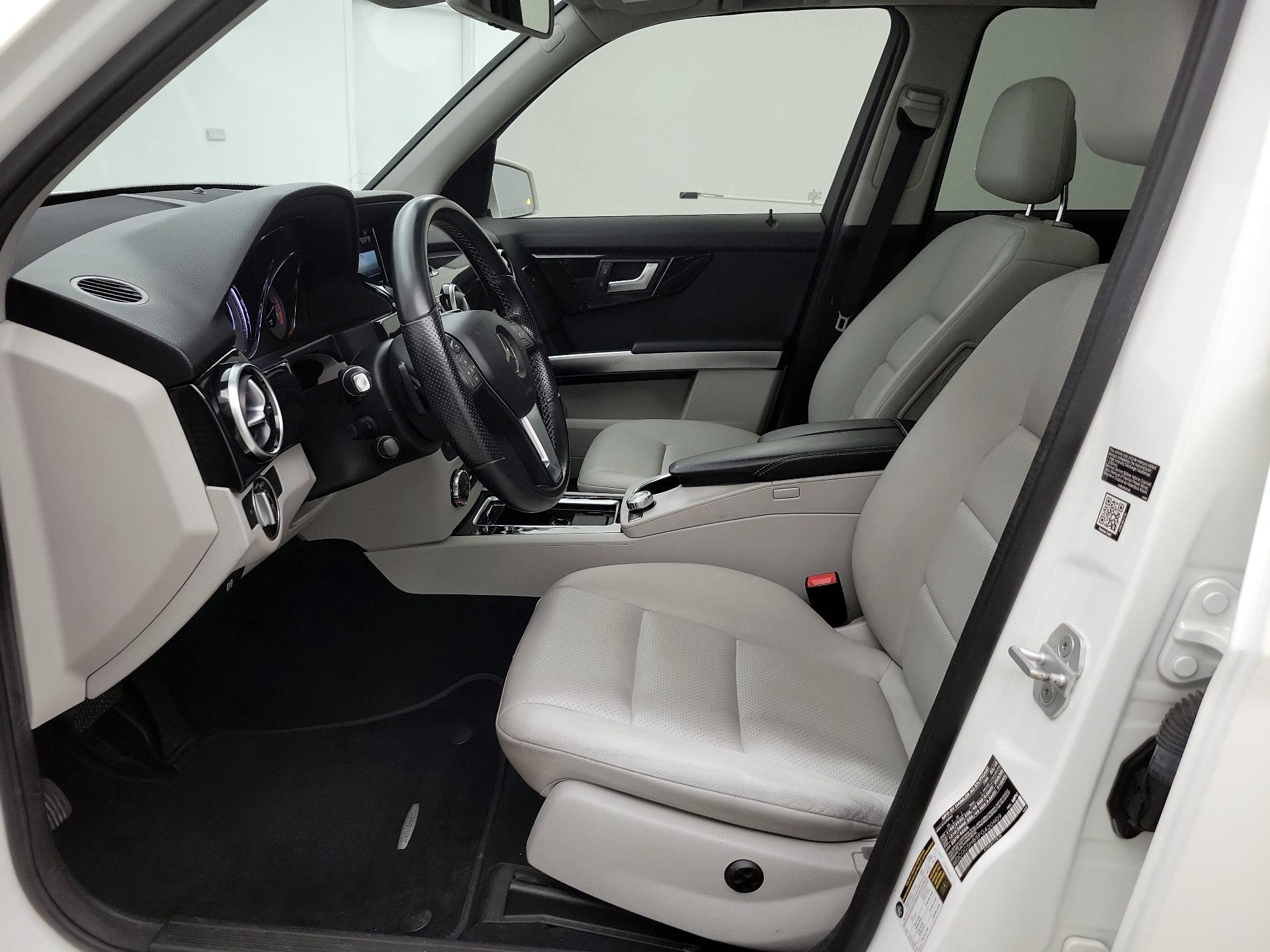Thumbnail: 2015 Mercedes-Benz GLK - 11