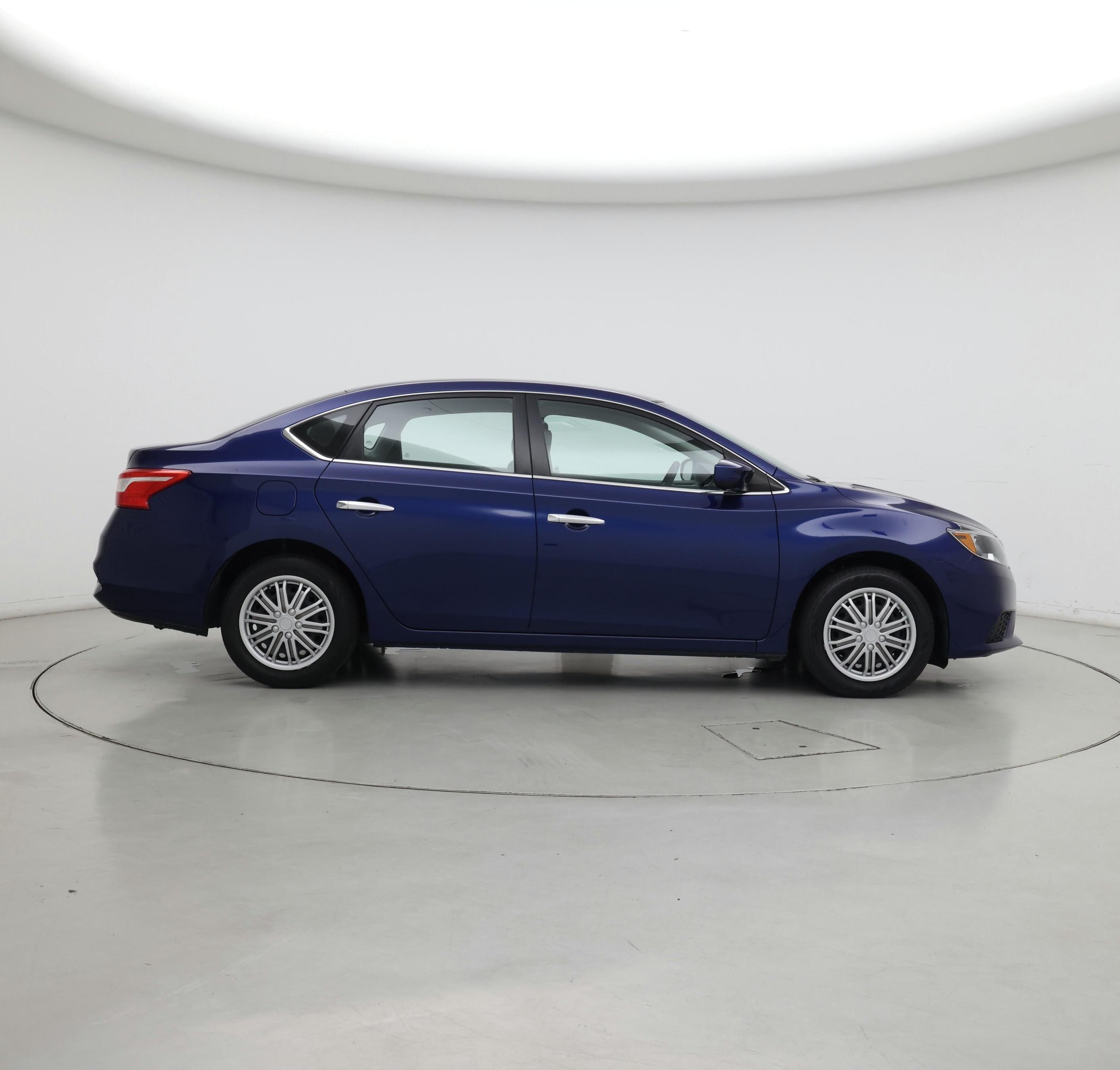 Thumbnail: 2016 Nissan Sentra - 7