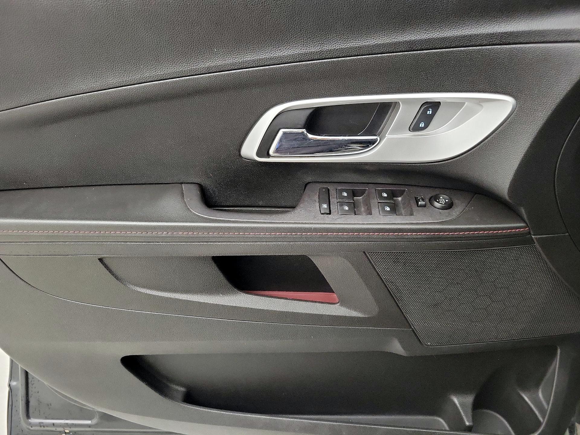 Thumbnail: 2015 Chevrolet Equinox - 12