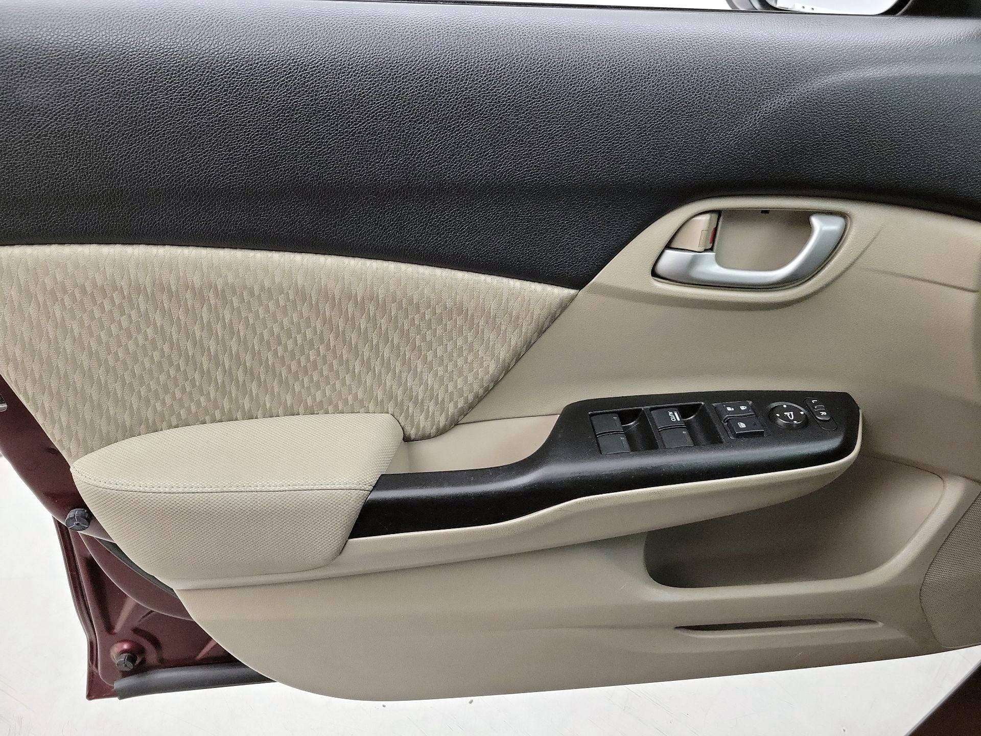 Thumbnail: 2015 Honda Civic - 12