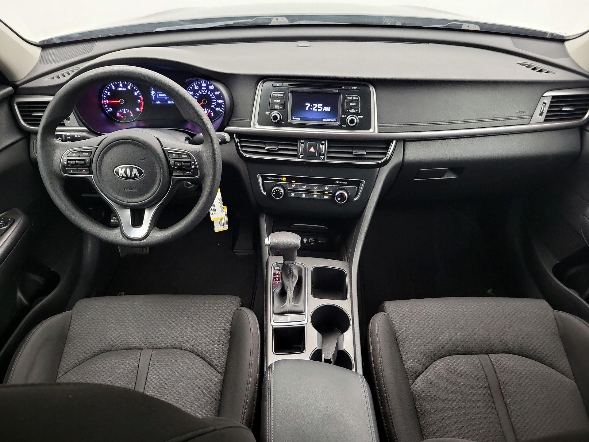 Thumbnail: 2017 Kia Optima - 9