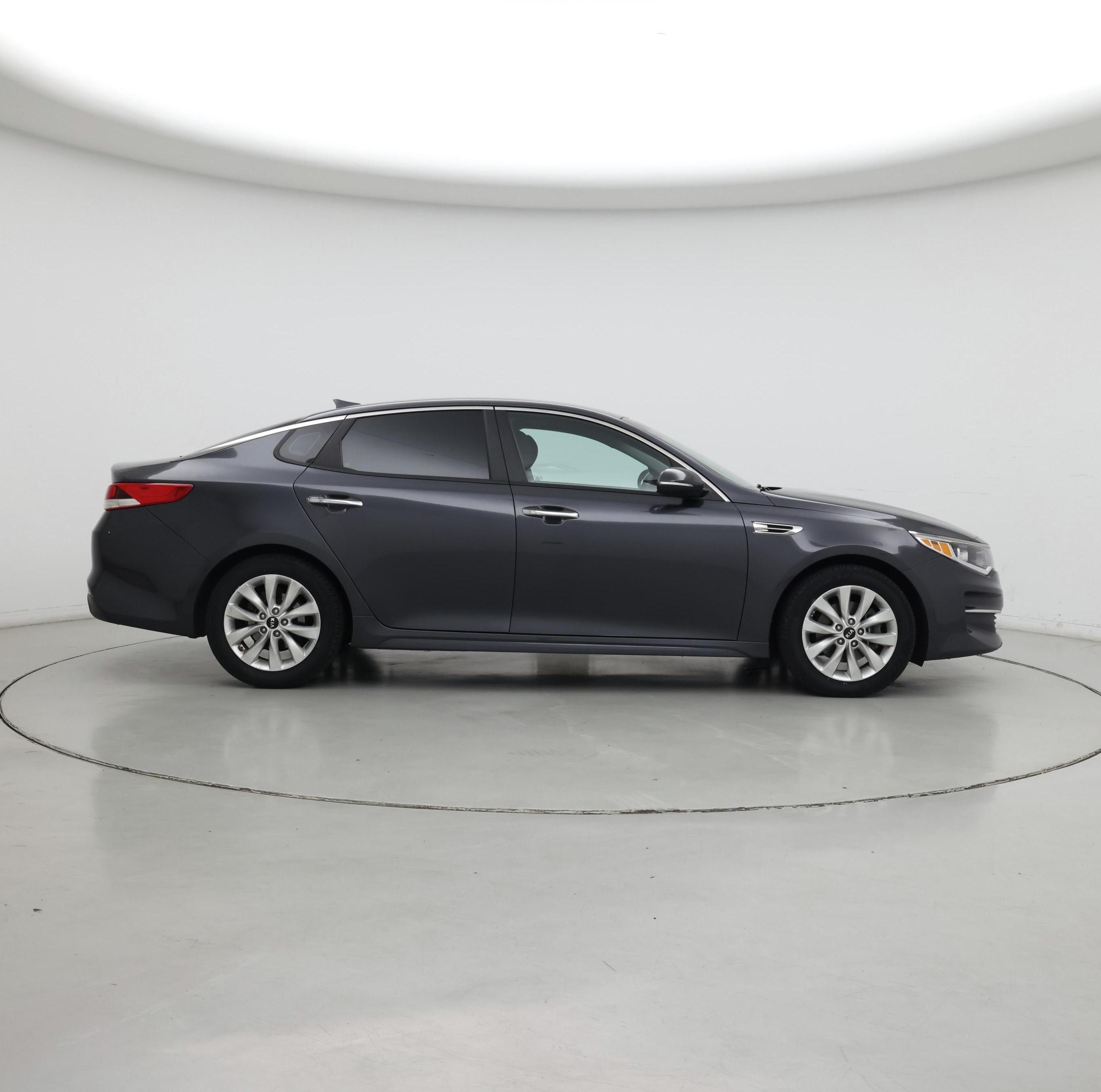 Thumbnail: 2017 Kia Optima - 7
