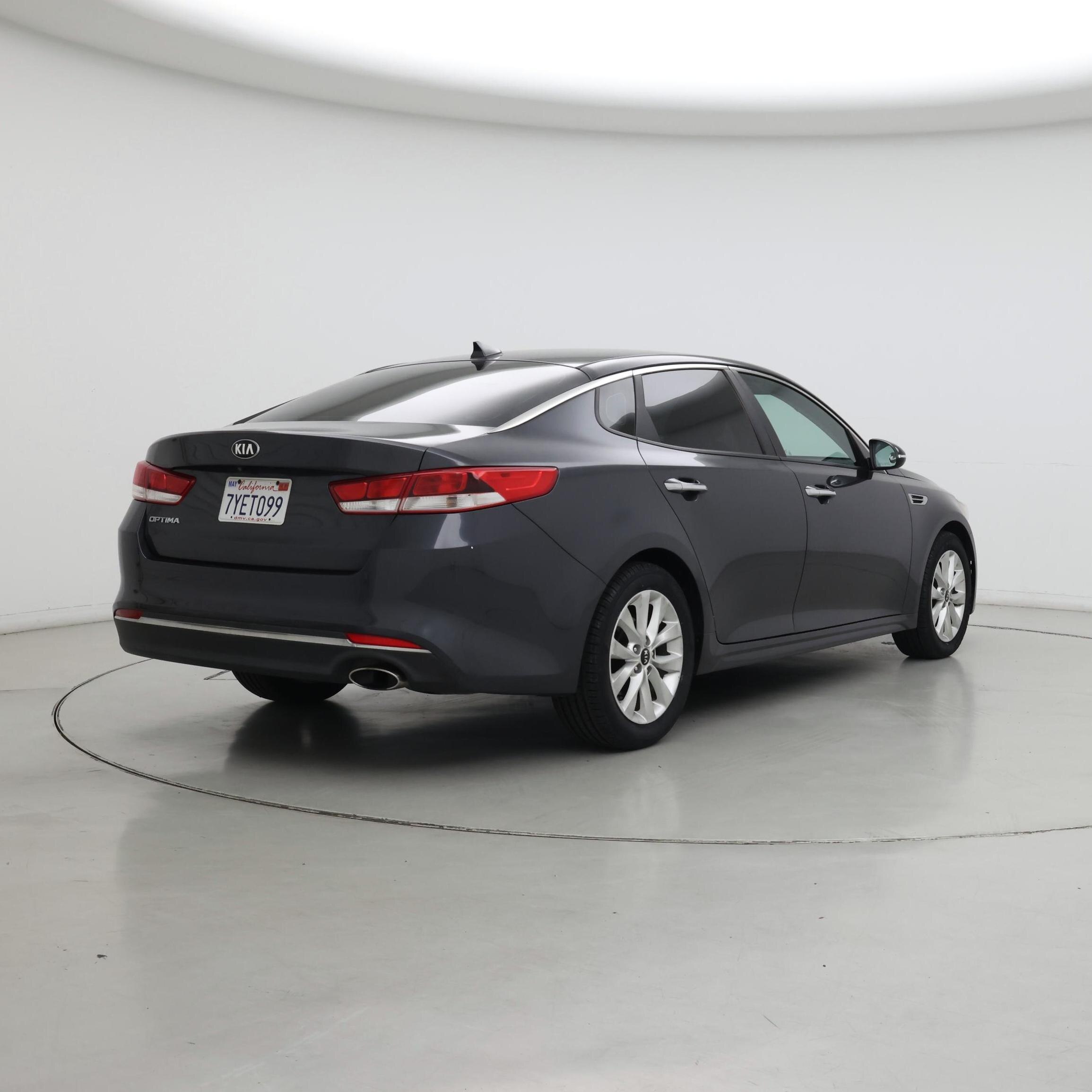 Thumbnail: 2017 Kia Optima - 8