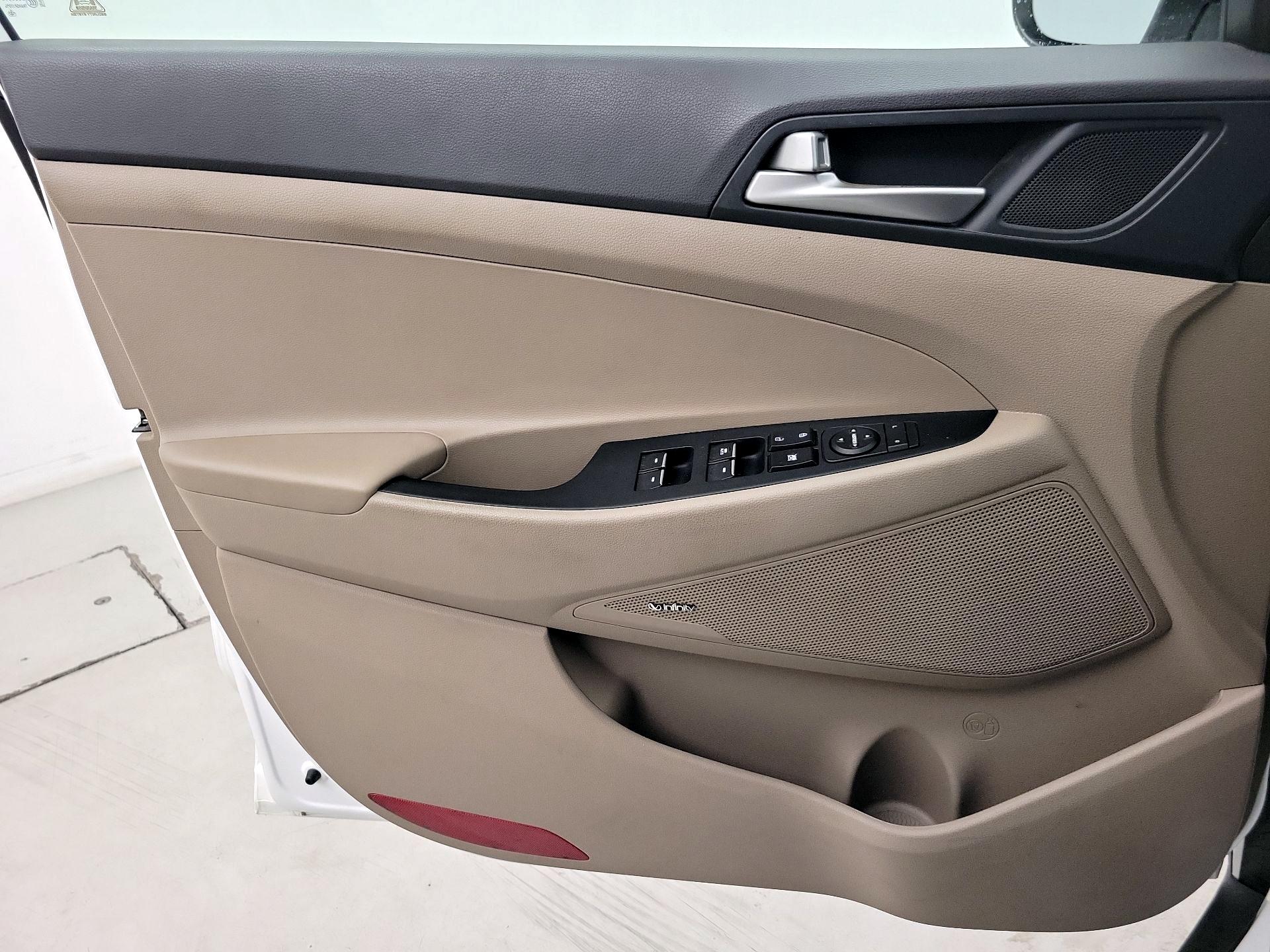Thumbnail: 2020 Hyundai Tucson - 12