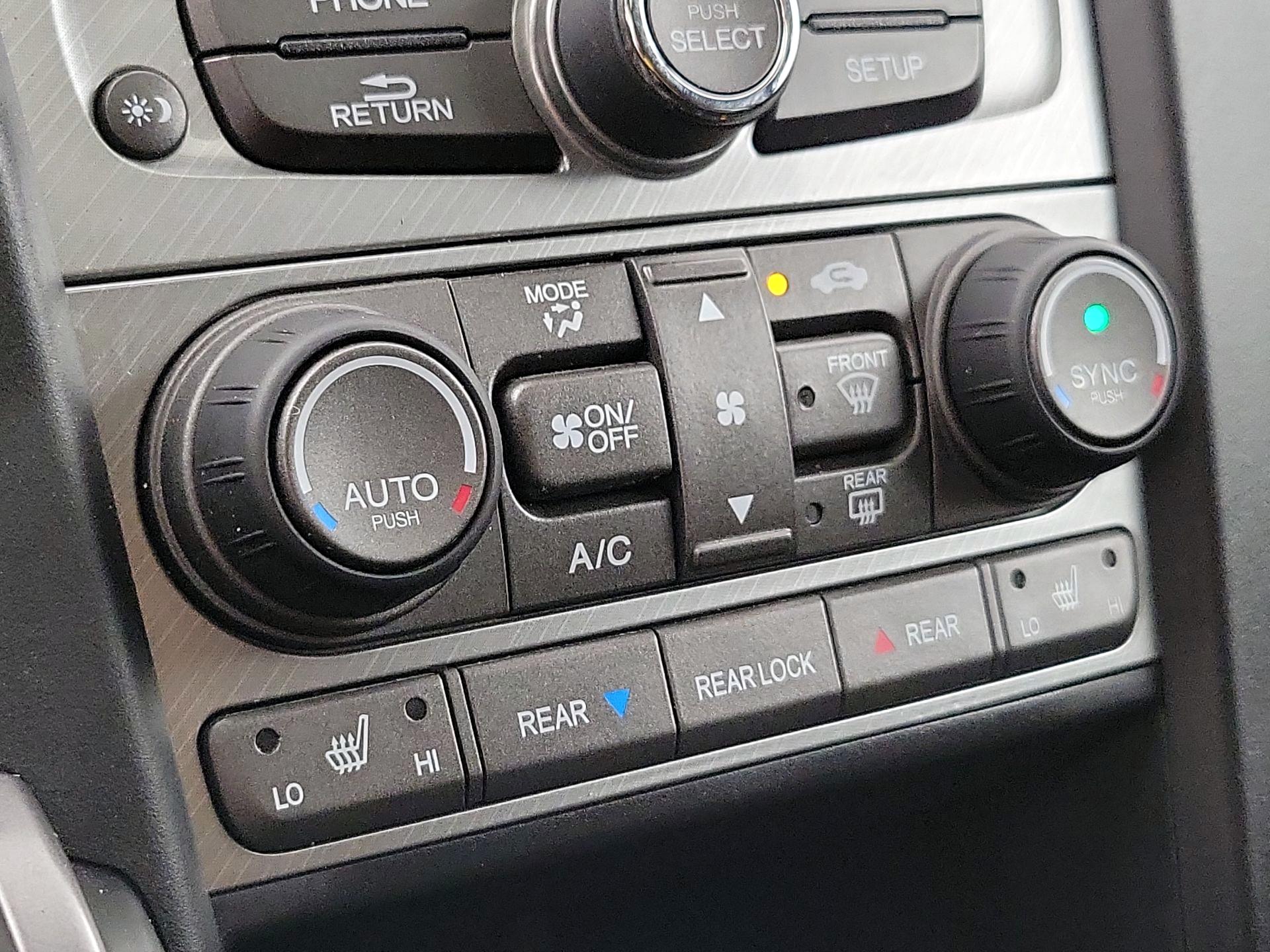 Thumbnail: 2015 Honda Pilot - 16