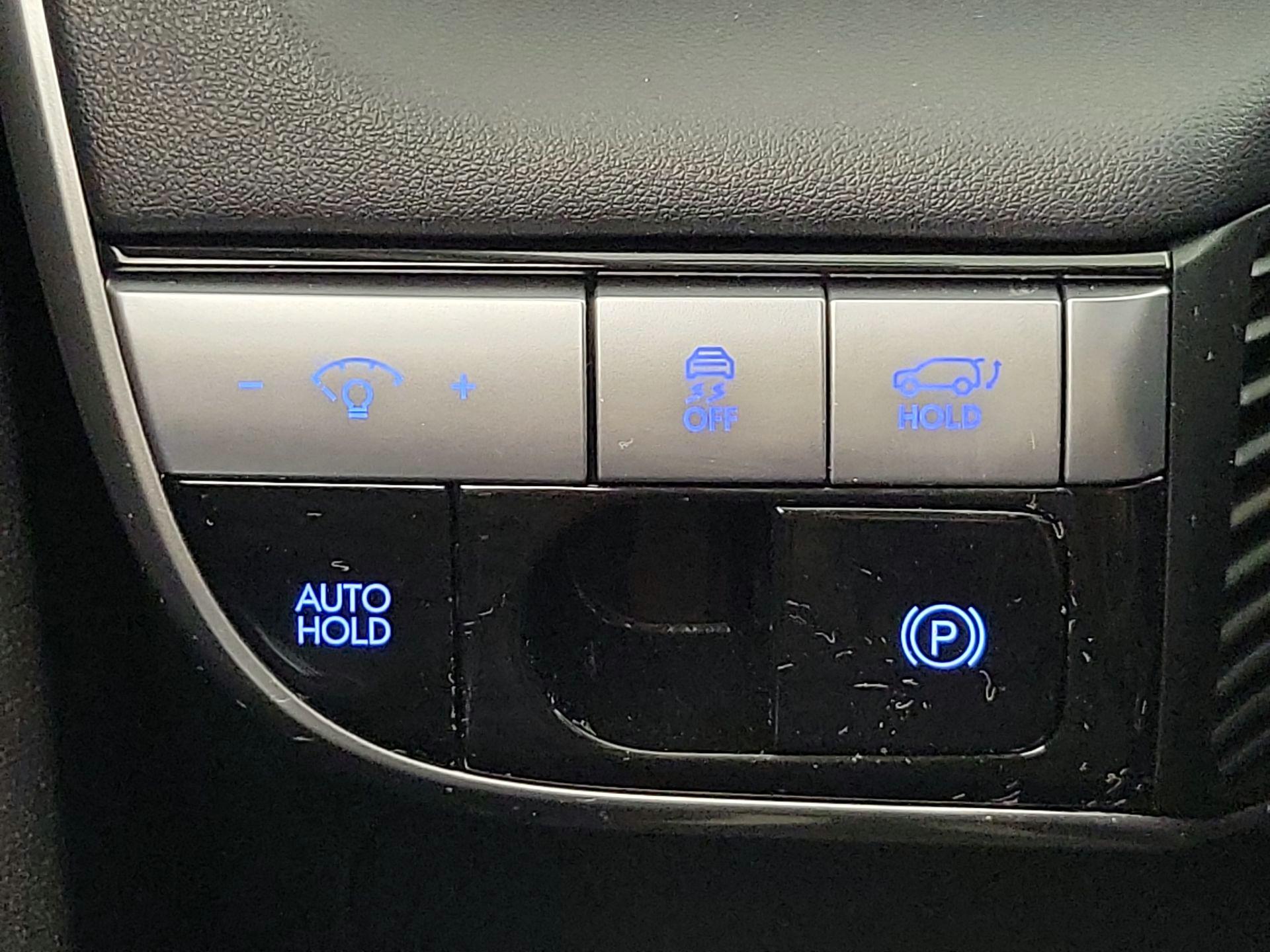 Thumbnail: 2022 Hyundai Ioniq 5 - 13