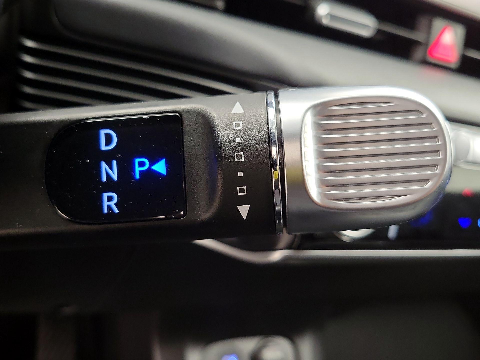 Thumbnail: 2022 Hyundai Ioniq 5 - 18