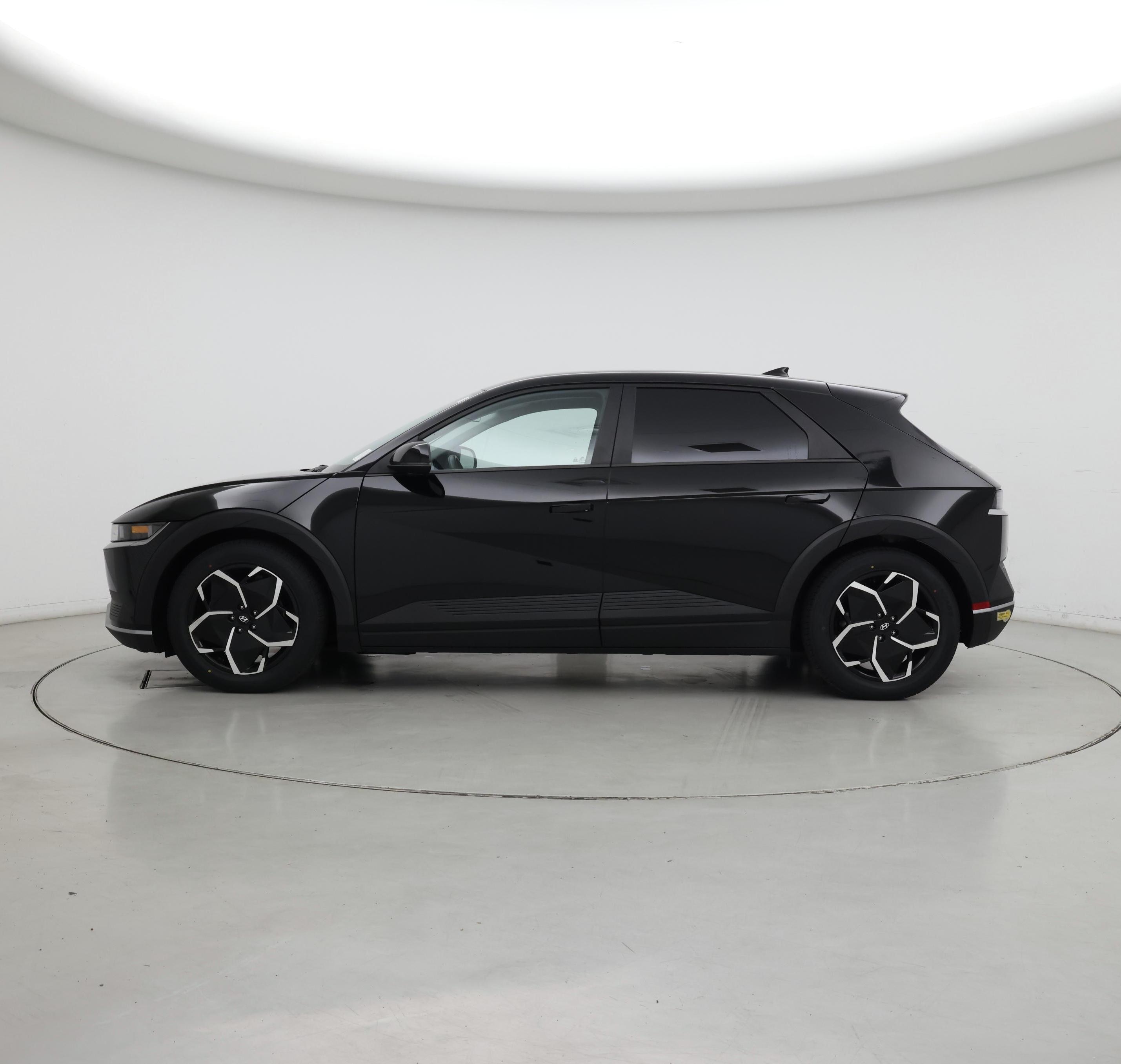 Thumbnail: 2022 Hyundai Ioniq 5 - 3