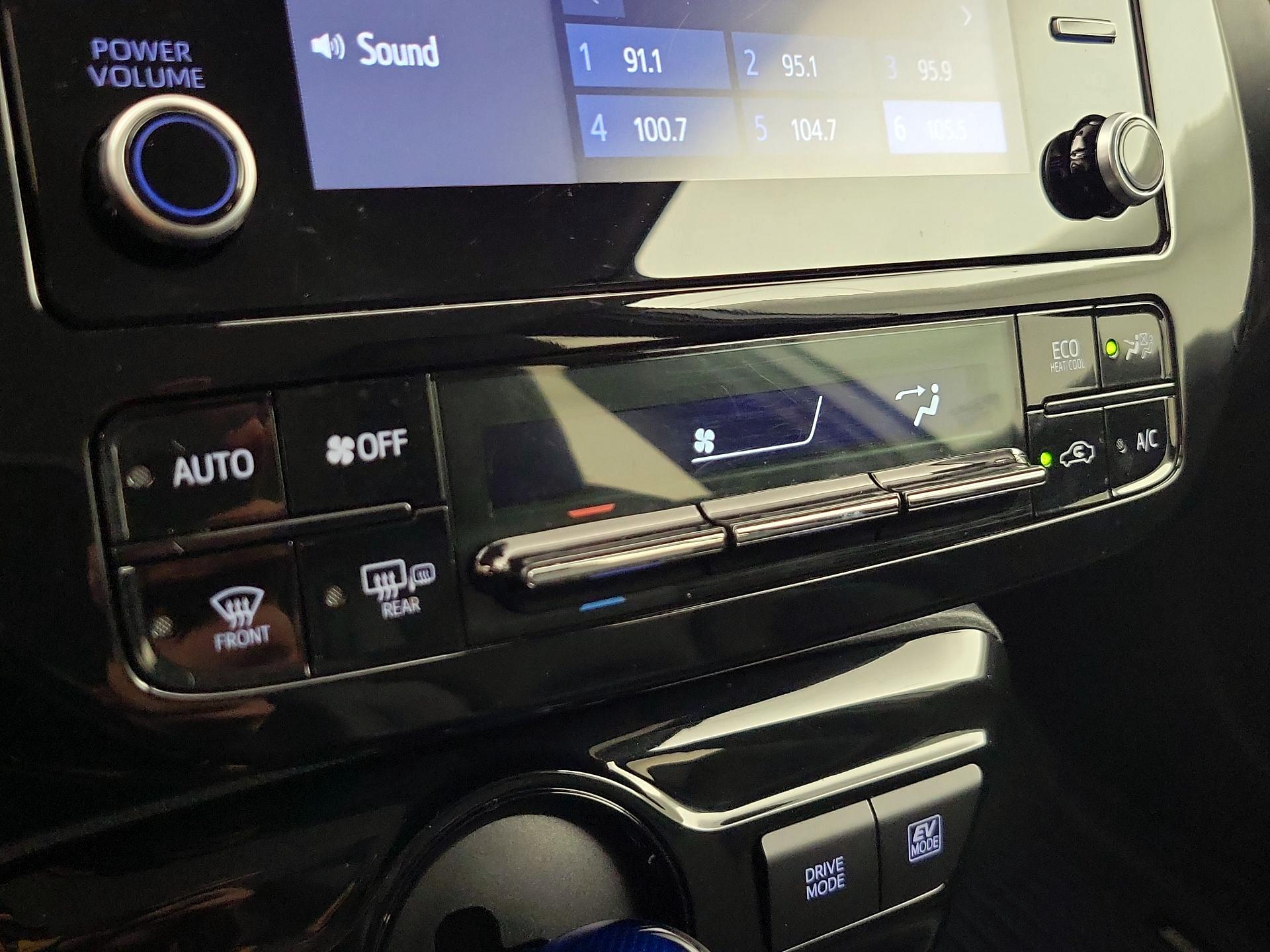 Thumbnail: 2020 Toyota Prius - 16