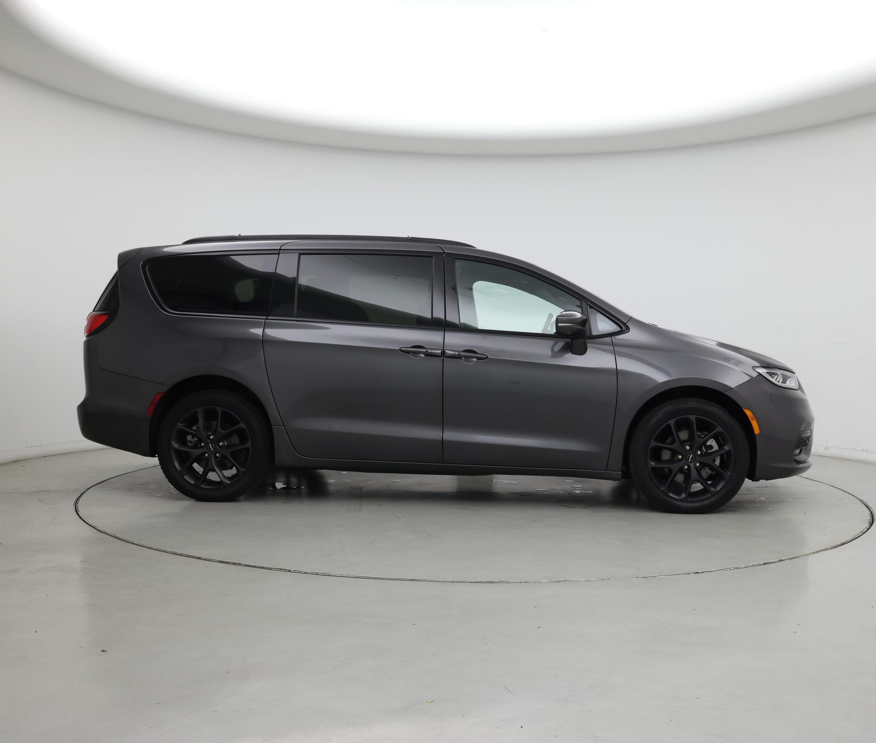 Thumbnail: 2022 Chrysler Pacifica - 7