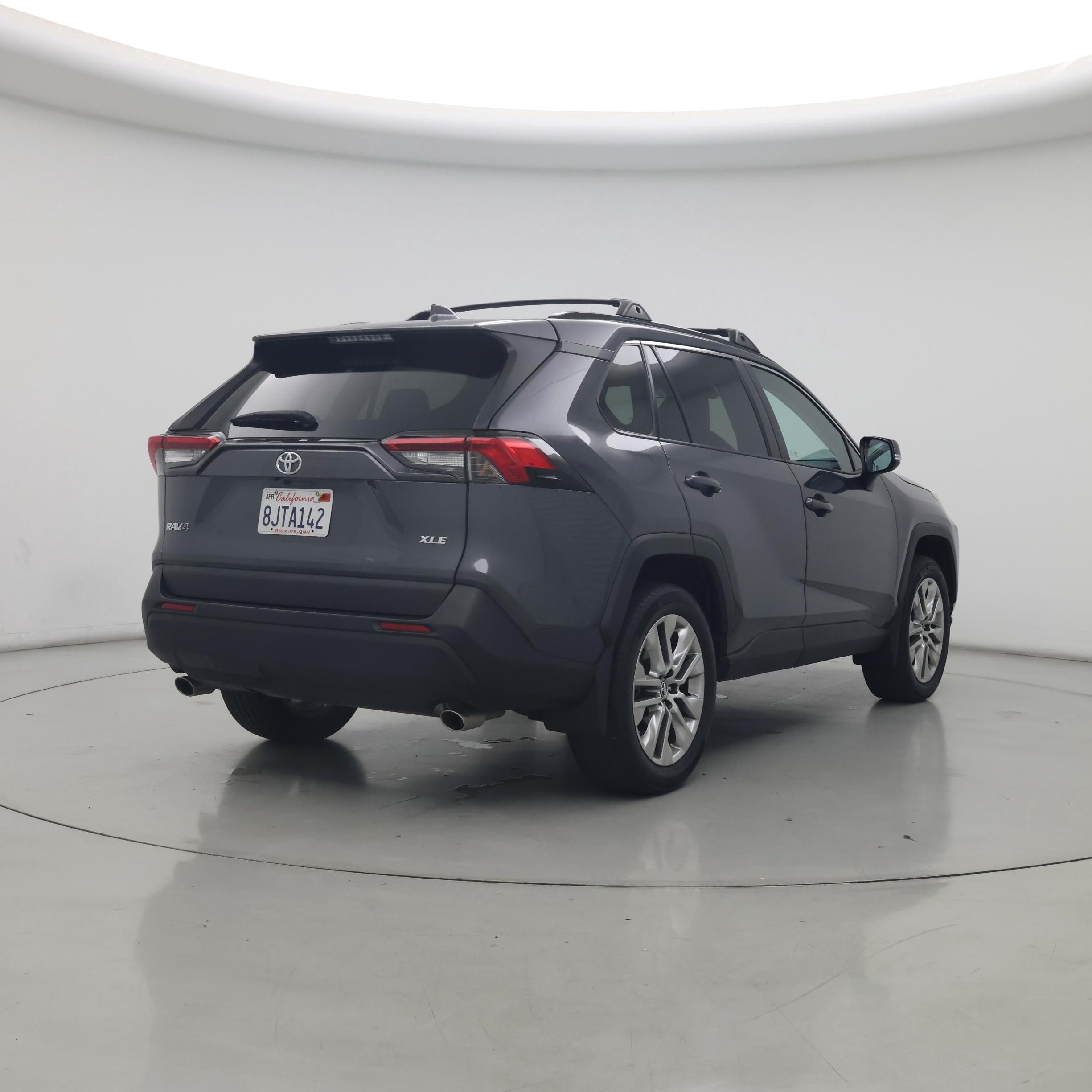 Thumbnail: 2019 Toyota RAV4 - 8