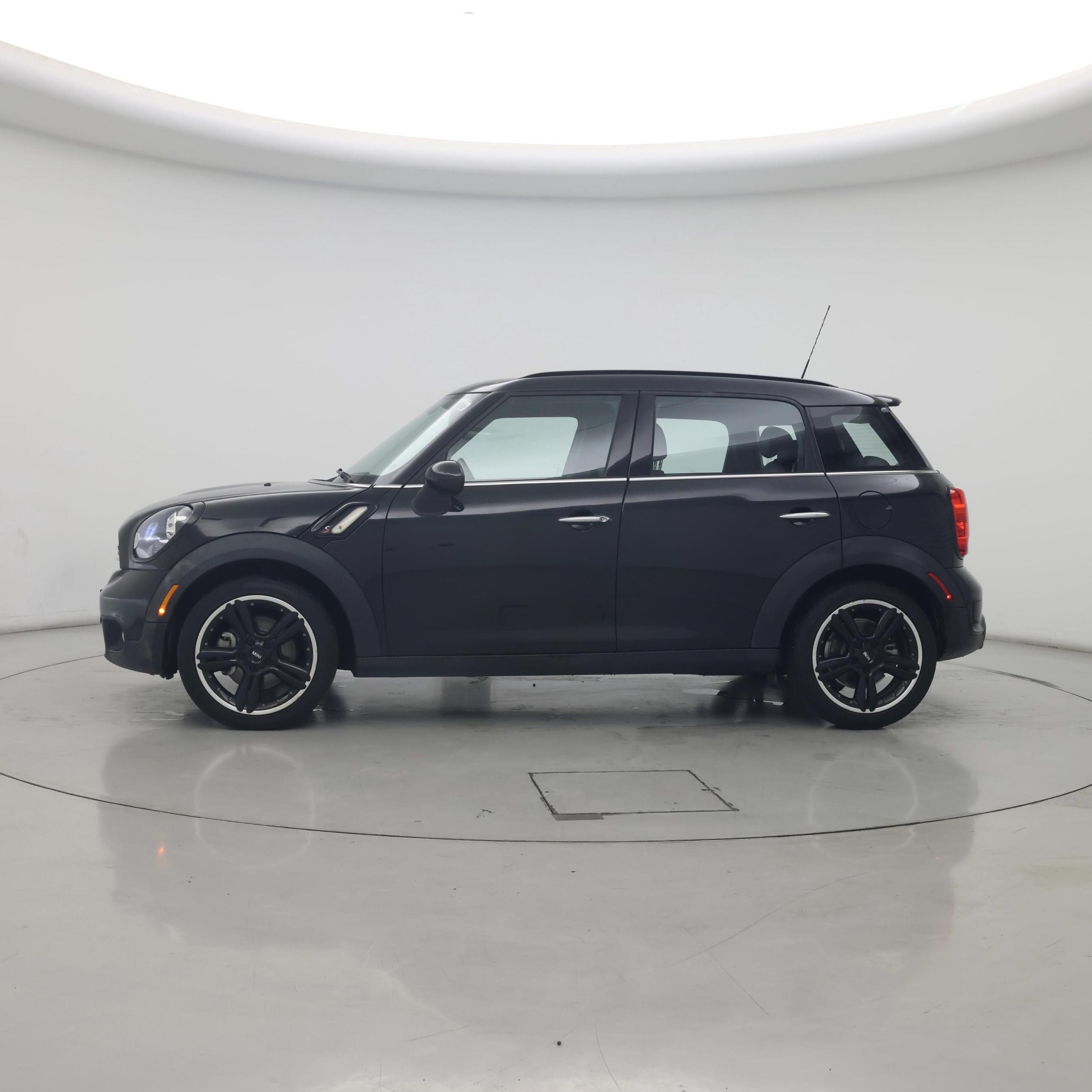 Thumbnail: 2016 MINI Cooper Countryman - 3