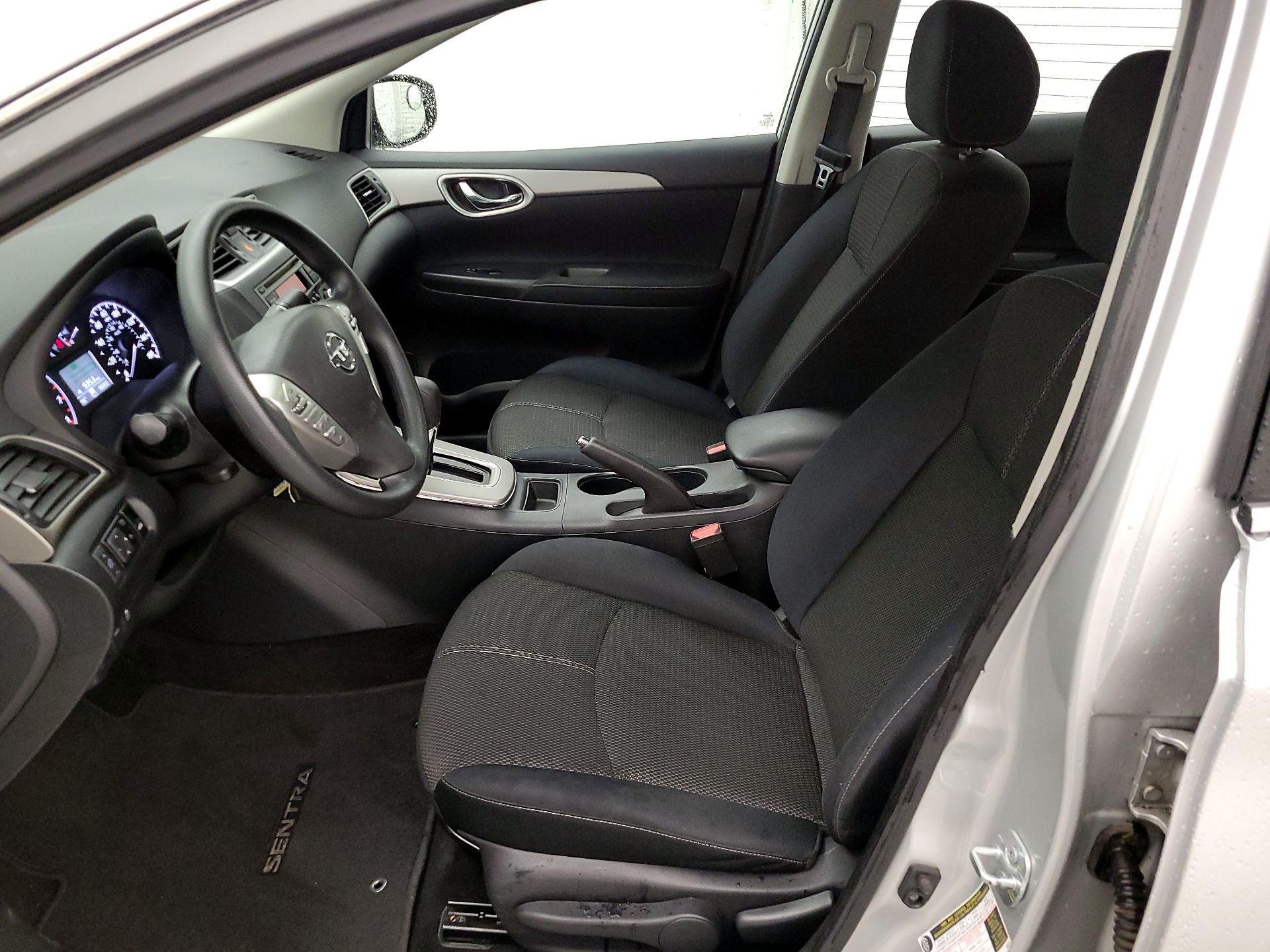 Thumbnail: 2015 Nissan Sentra - 11