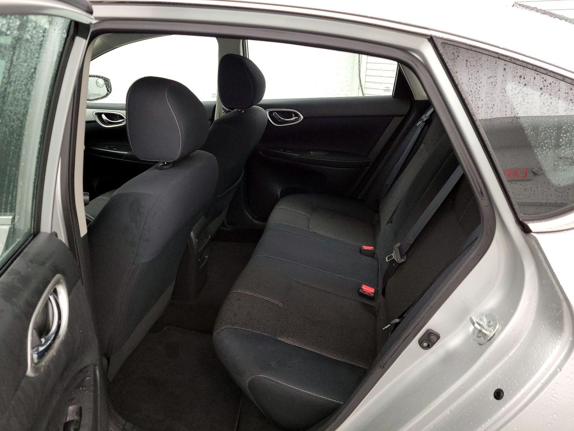 Thumbnail: 2015 Nissan Sentra - 18