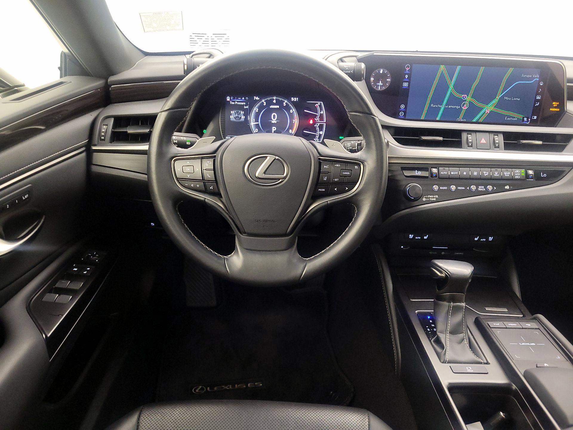 Thumbnail: 2019 Lexus ES - 10