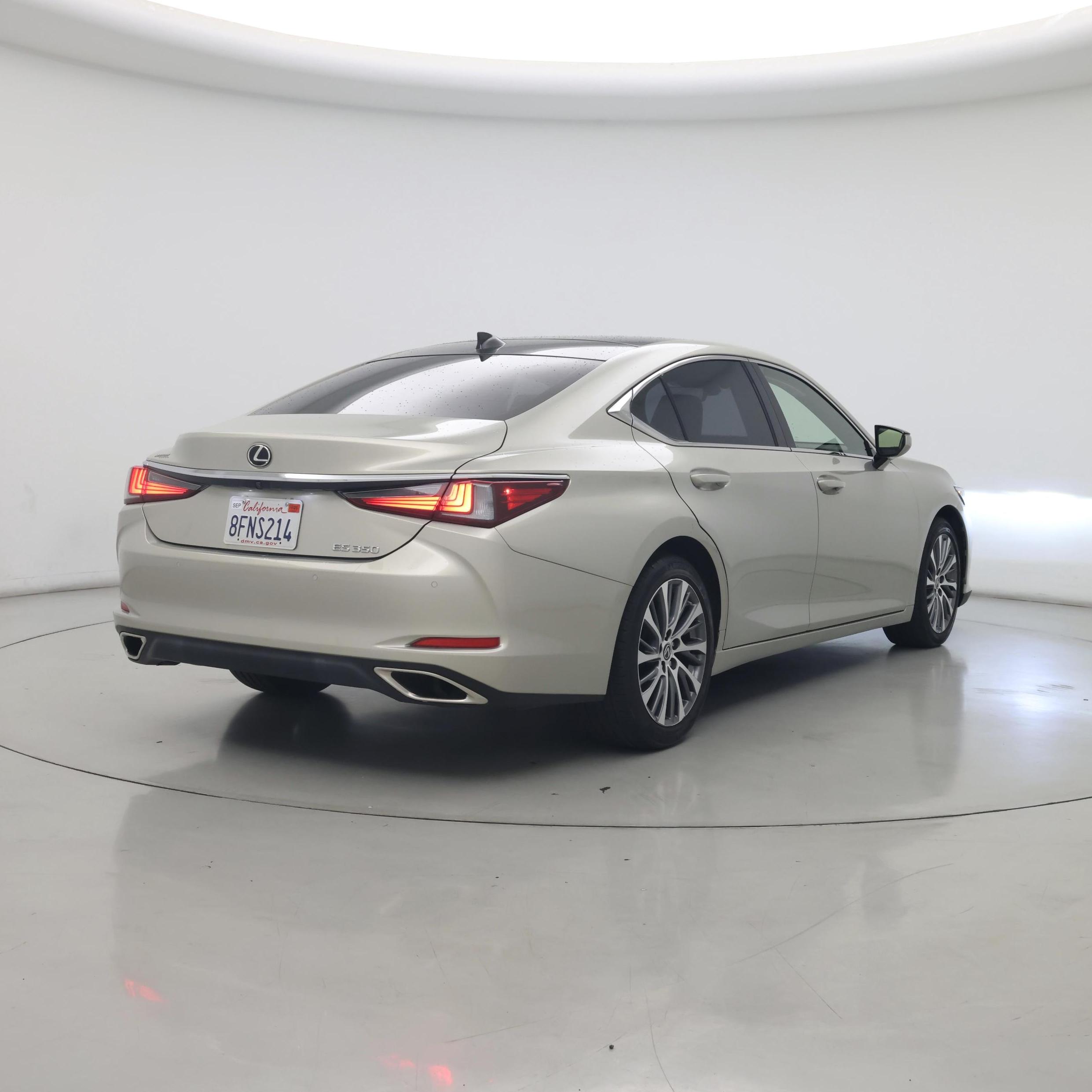 Thumbnail: 2019 Lexus ES - 8