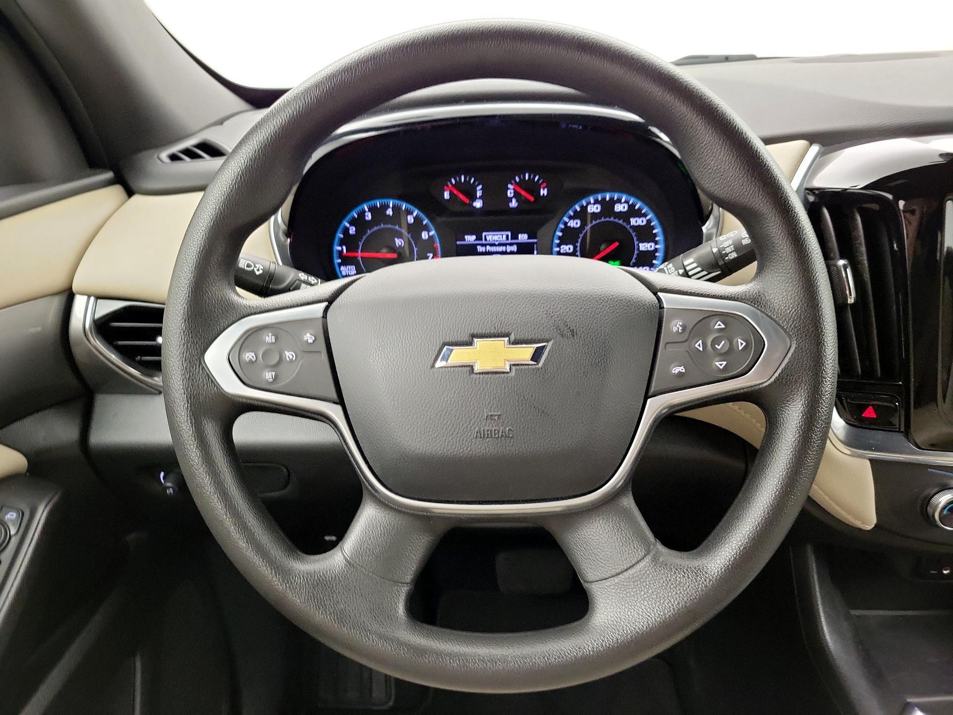 Thumbnail: 2023 Chevrolet Traverse - 10