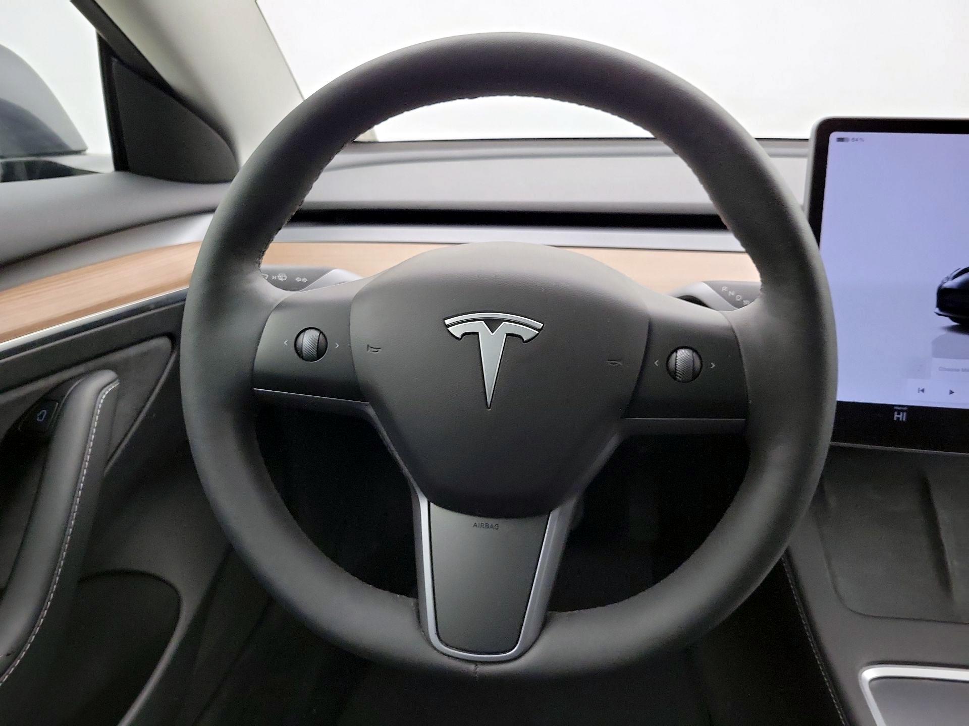 Thumbnail: 2023 Tesla Model 3 - 10