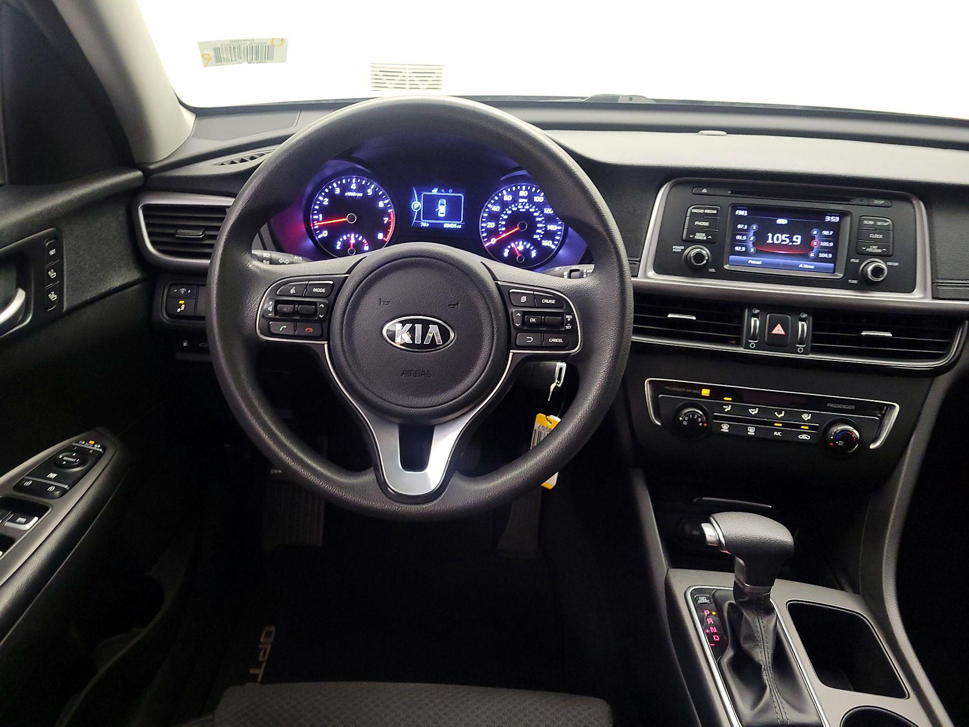 Thumbnail: 2017 Kia Optima - 10