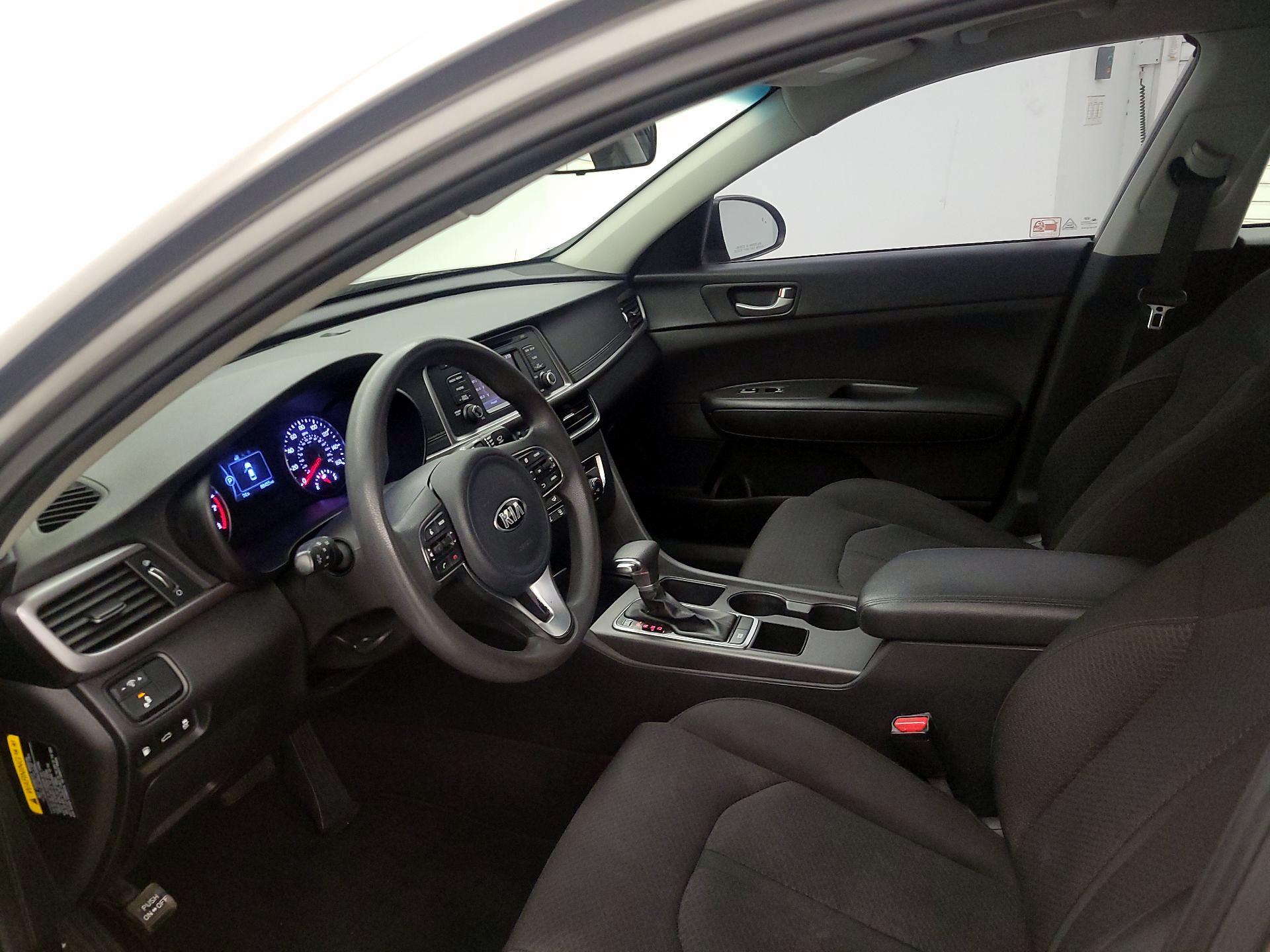 Thumbnail: 2017 Kia Optima - 11