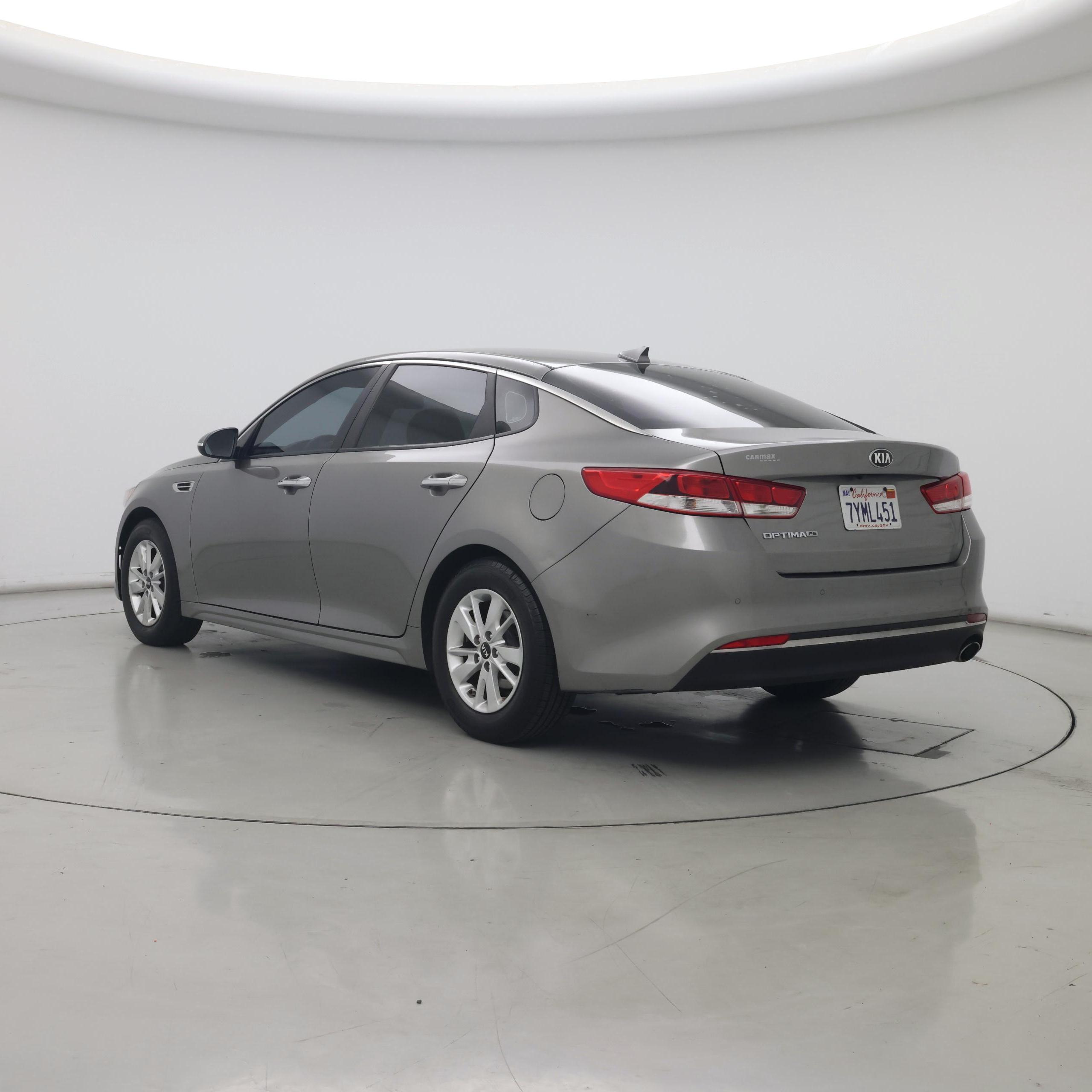 Thumbnail: 2017 Kia Optima - 2