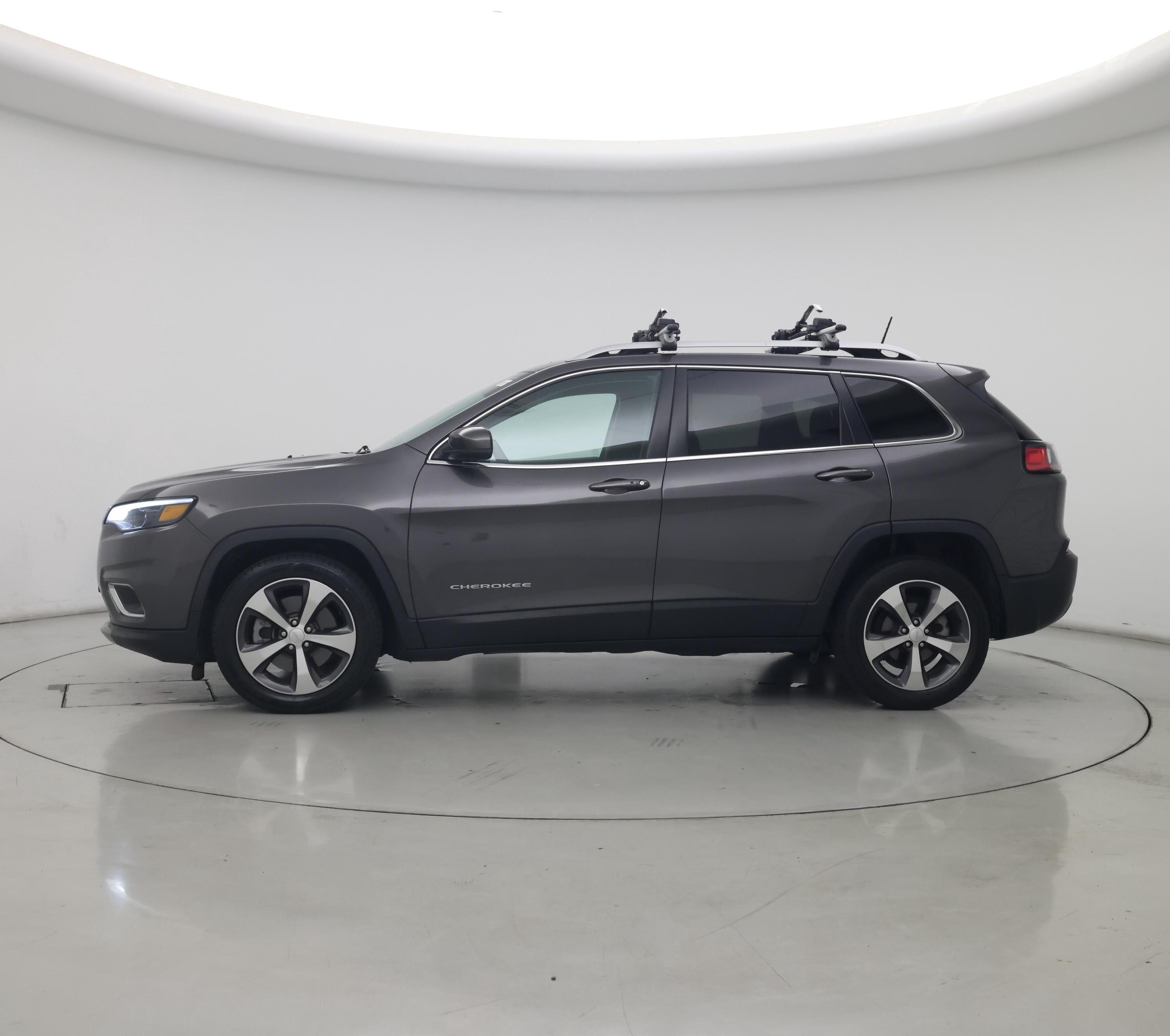 Thumbnail: 2018 Jeep Cherokee - 3