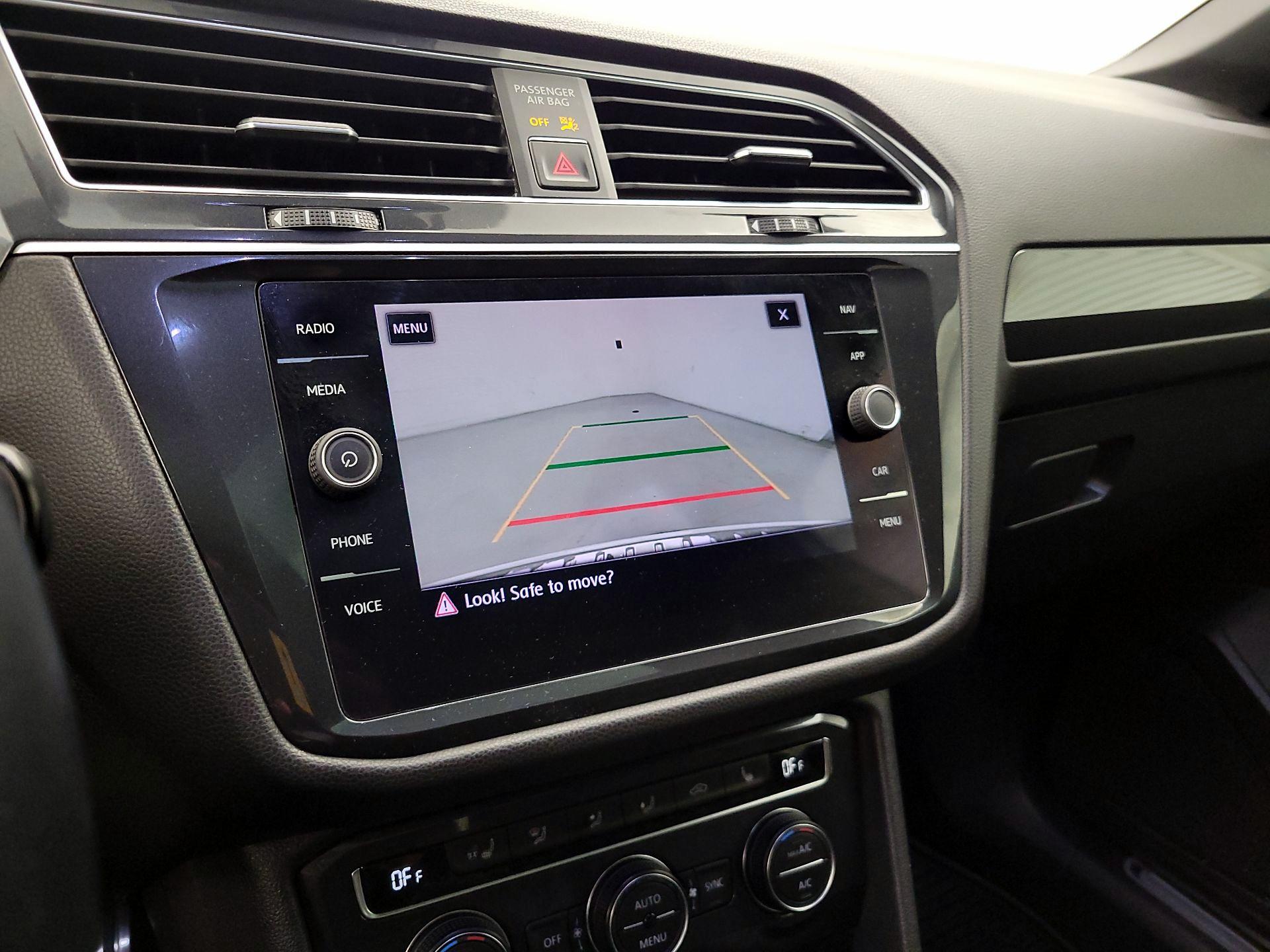 Thumbnail: 2018 Volkswagen Tiguan - 14