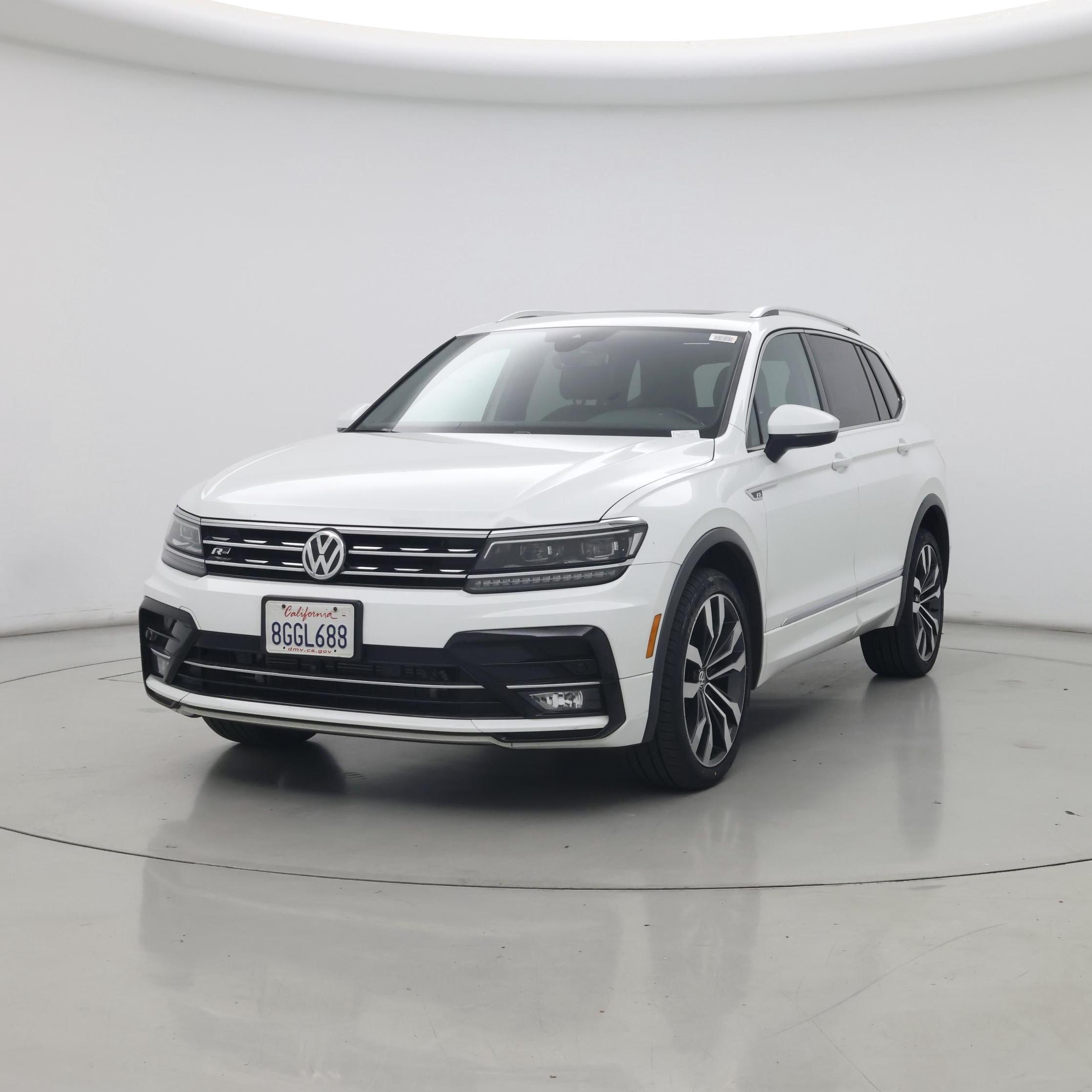 Thumbnail: 2018 Volkswagen Tiguan - 4