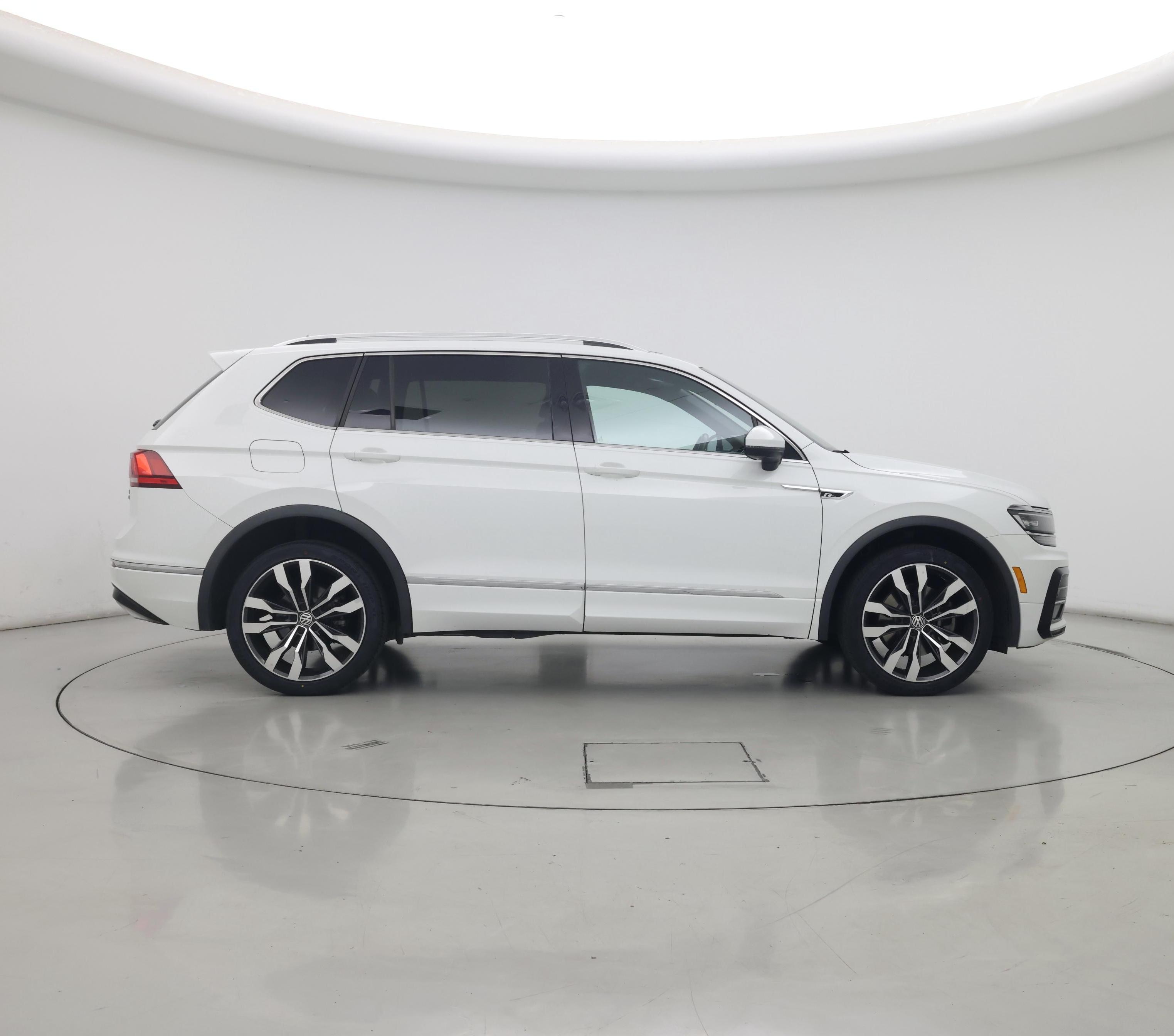 Thumbnail: 2018 Volkswagen Tiguan - 7