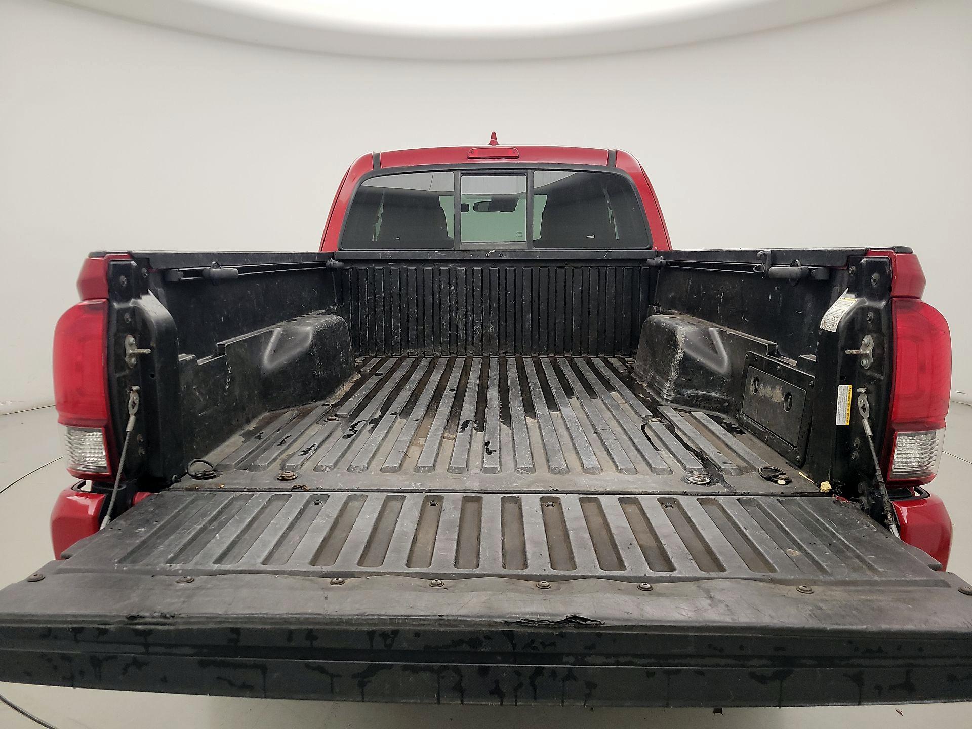 Thumbnail: 2020 Toyota Tacoma - 20