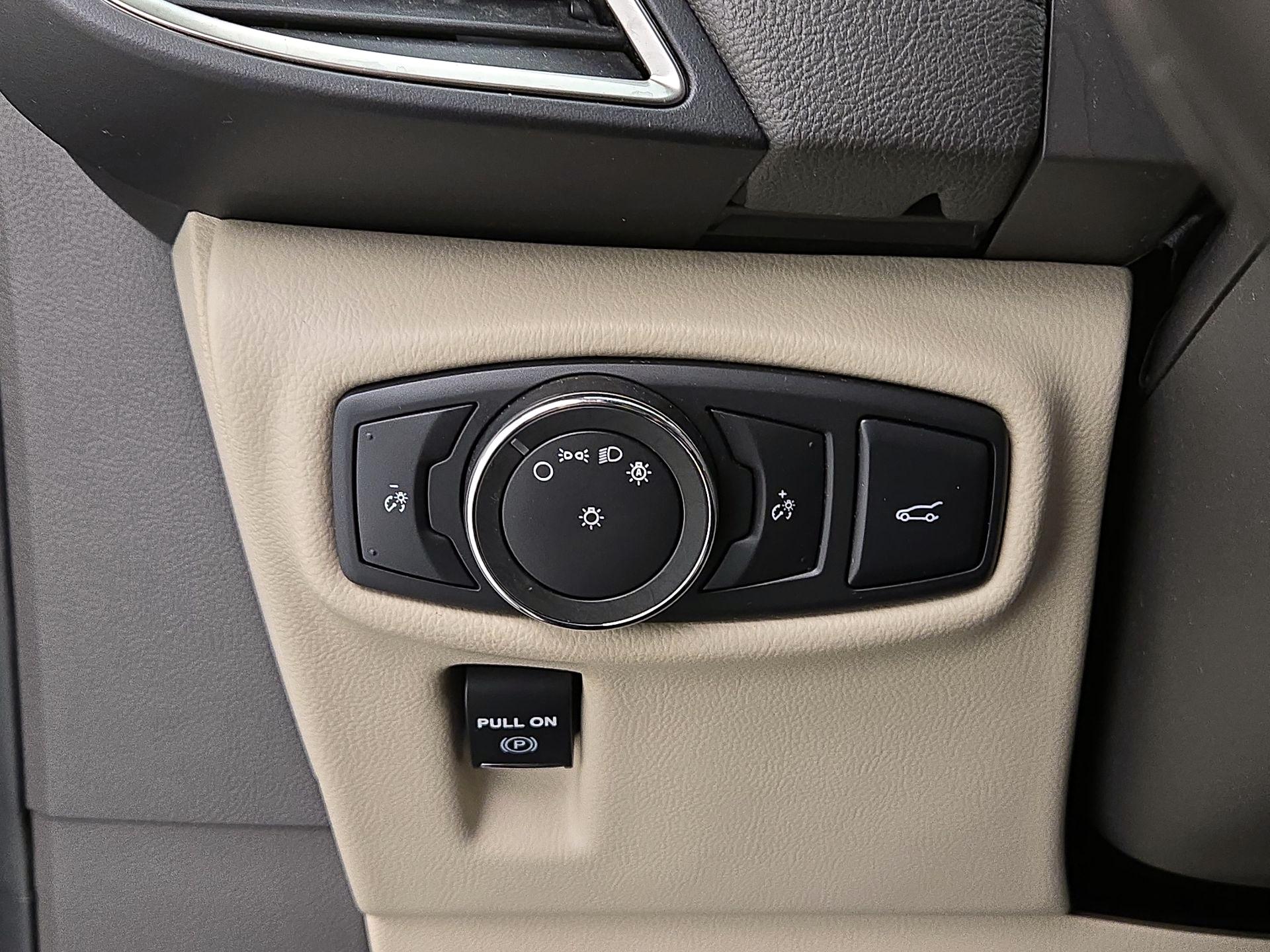 Thumbnail: 2017 Lincoln MKX - 13