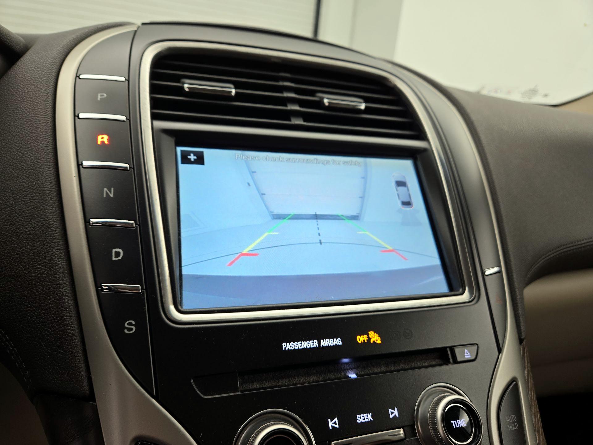 Thumbnail: 2017 Lincoln MKX - 15