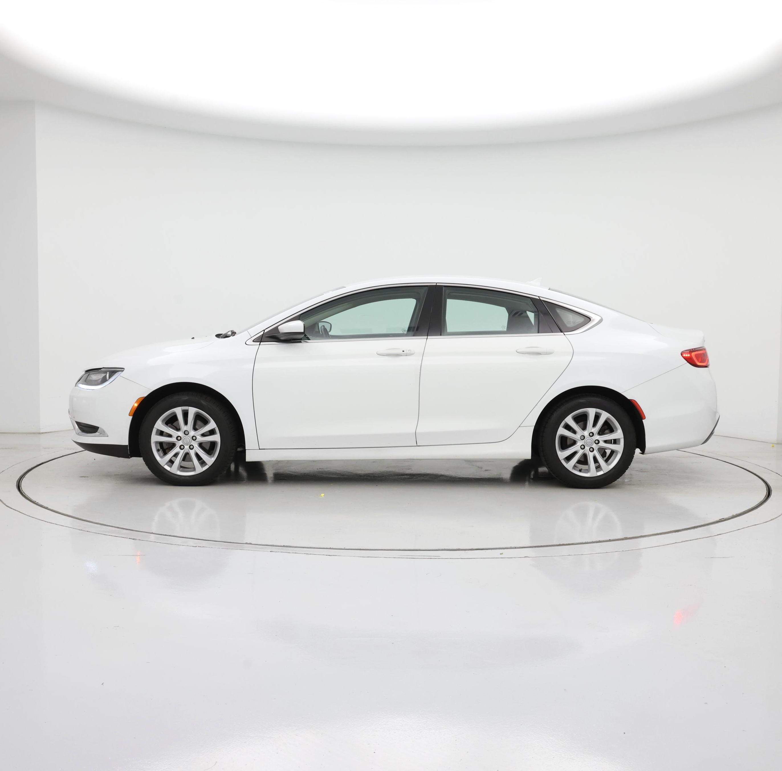 Thumbnail: 2015 Chrysler 200 - 3