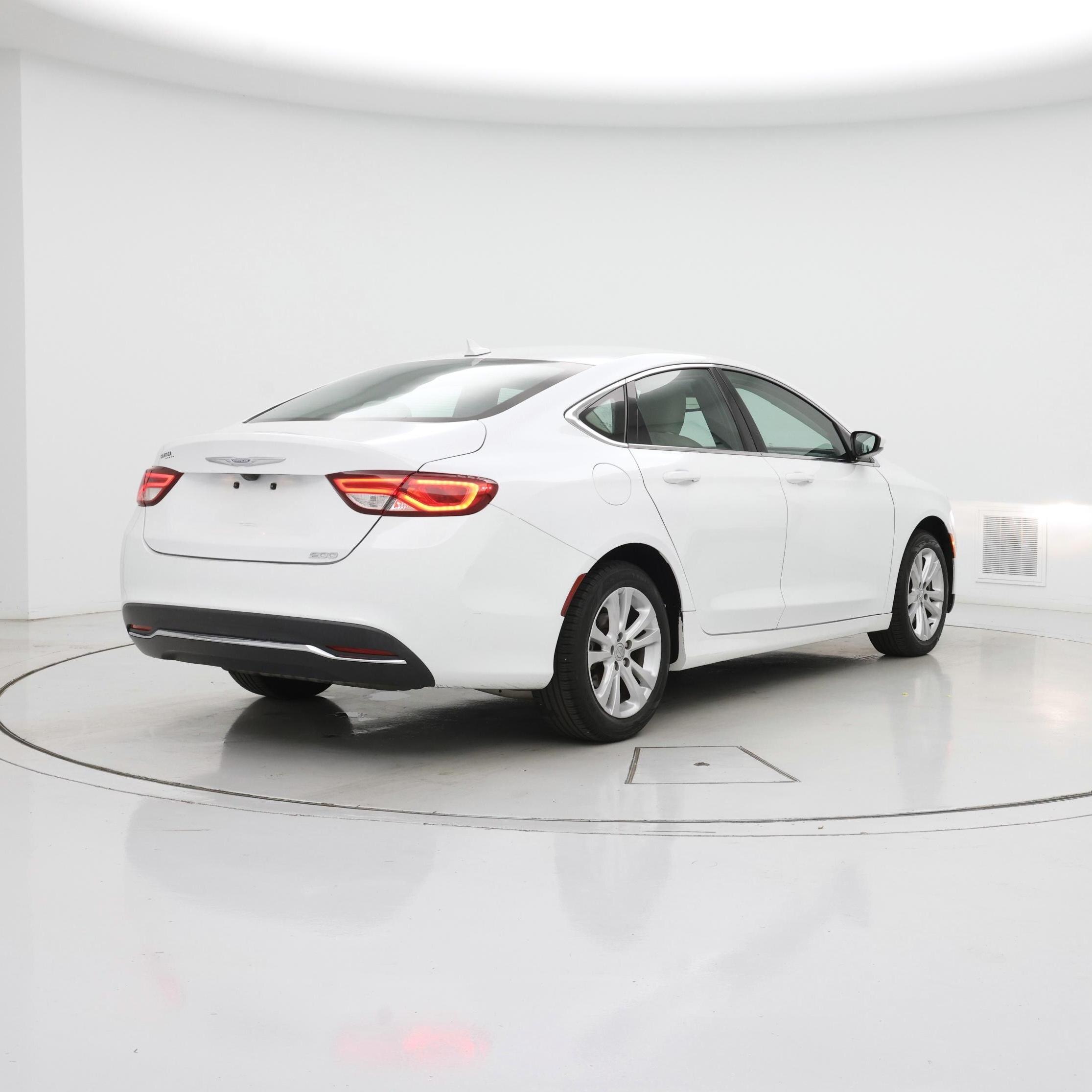 Thumbnail: 2015 Chrysler 200 - 8