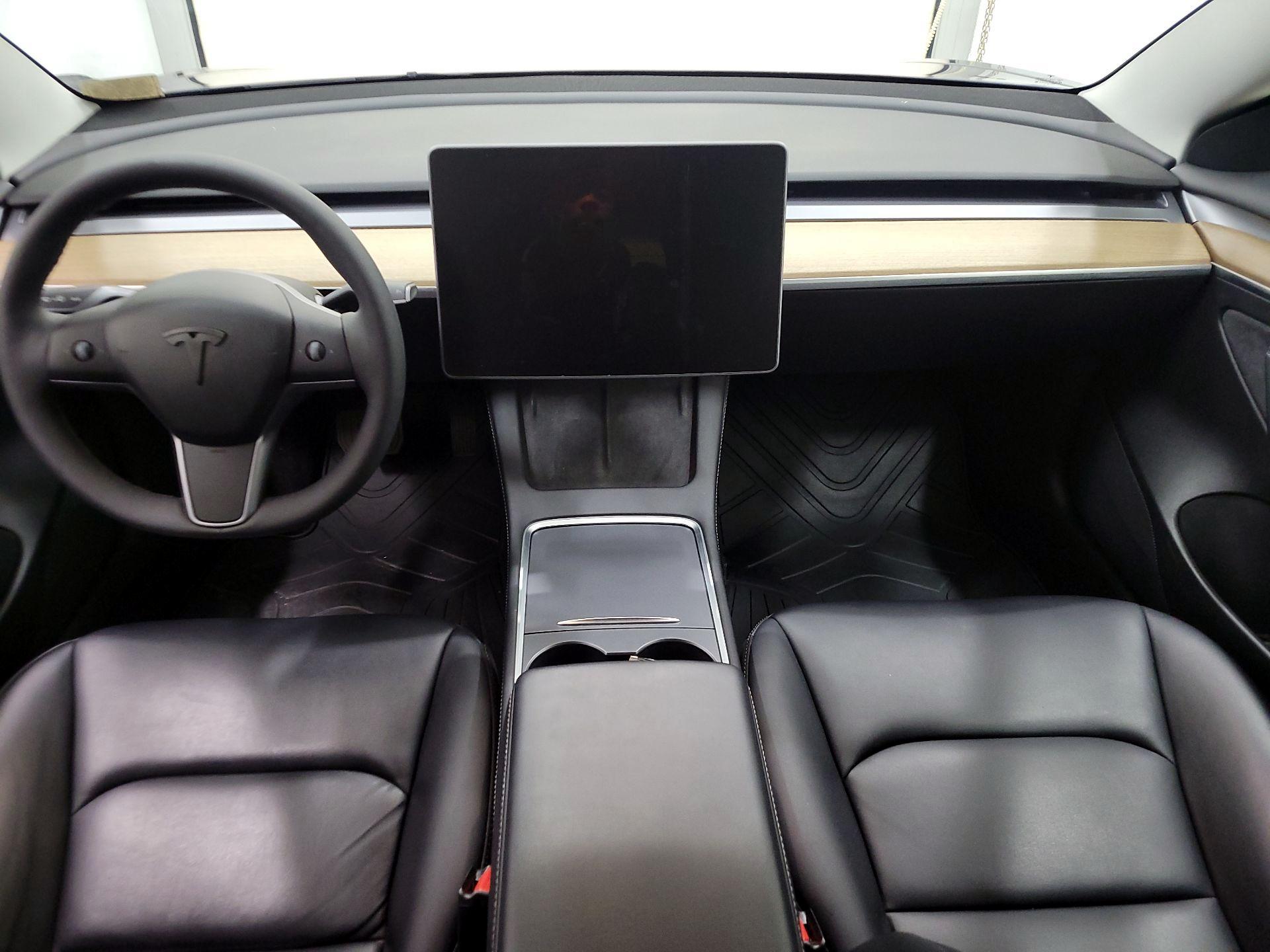 Thumbnail: 2022 Tesla Model 3 - 9