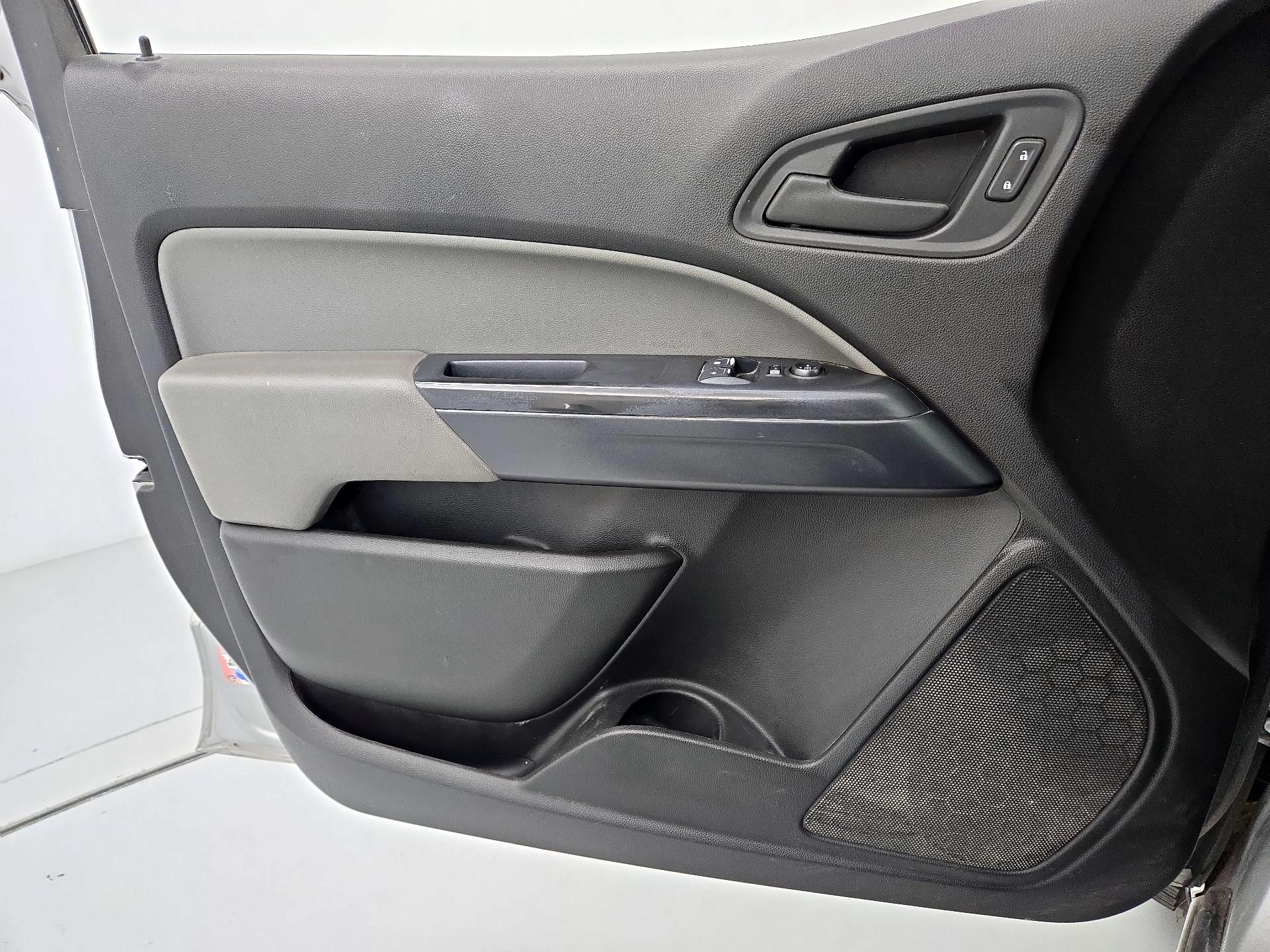 Thumbnail: 2017 Chevrolet Colorado - 12